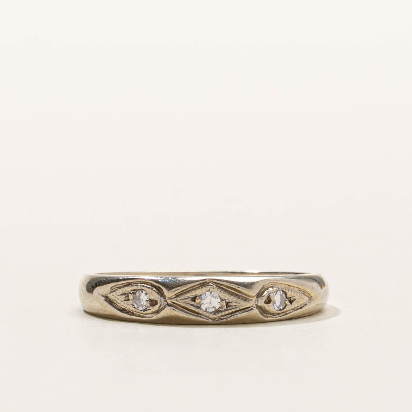 10k Three Stone Diamond Engraved Ring | SZ 6