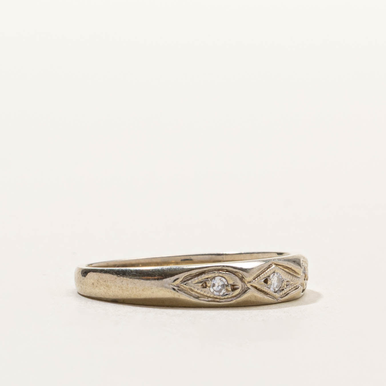 10k Three Stone Diamond Engraved Ring | SZ 6