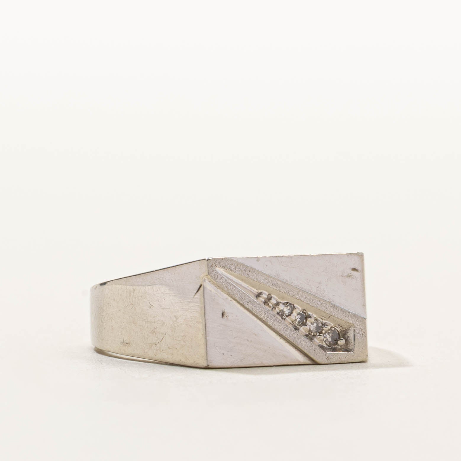 10k Diagonal Diamond Geometric Signet Ring | SZ 8.75