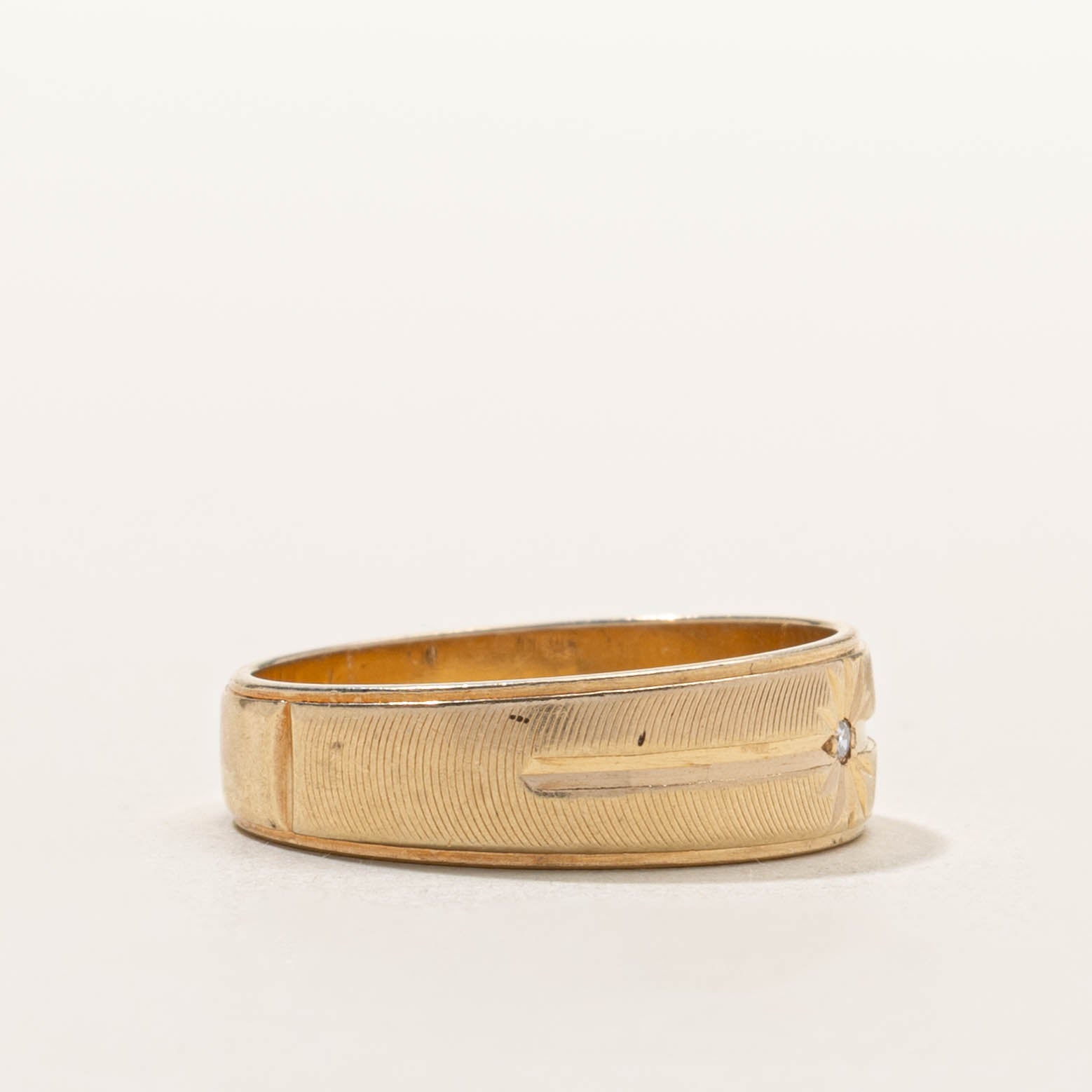 10k Star Set Diamond Dome Ring | SZ 9.75