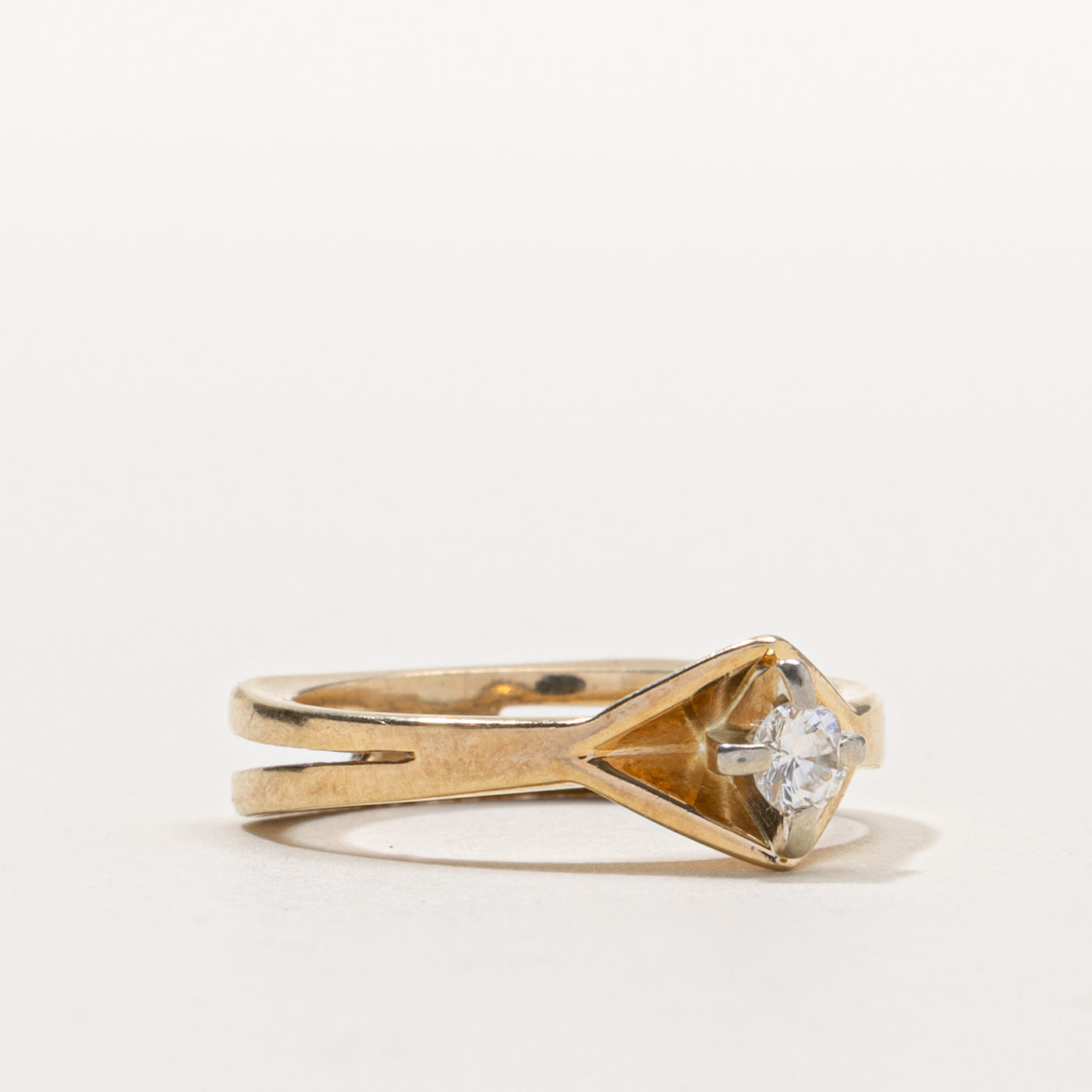 14k Diamond Rhombus Ring | 0.14ctw | SZ 5.25