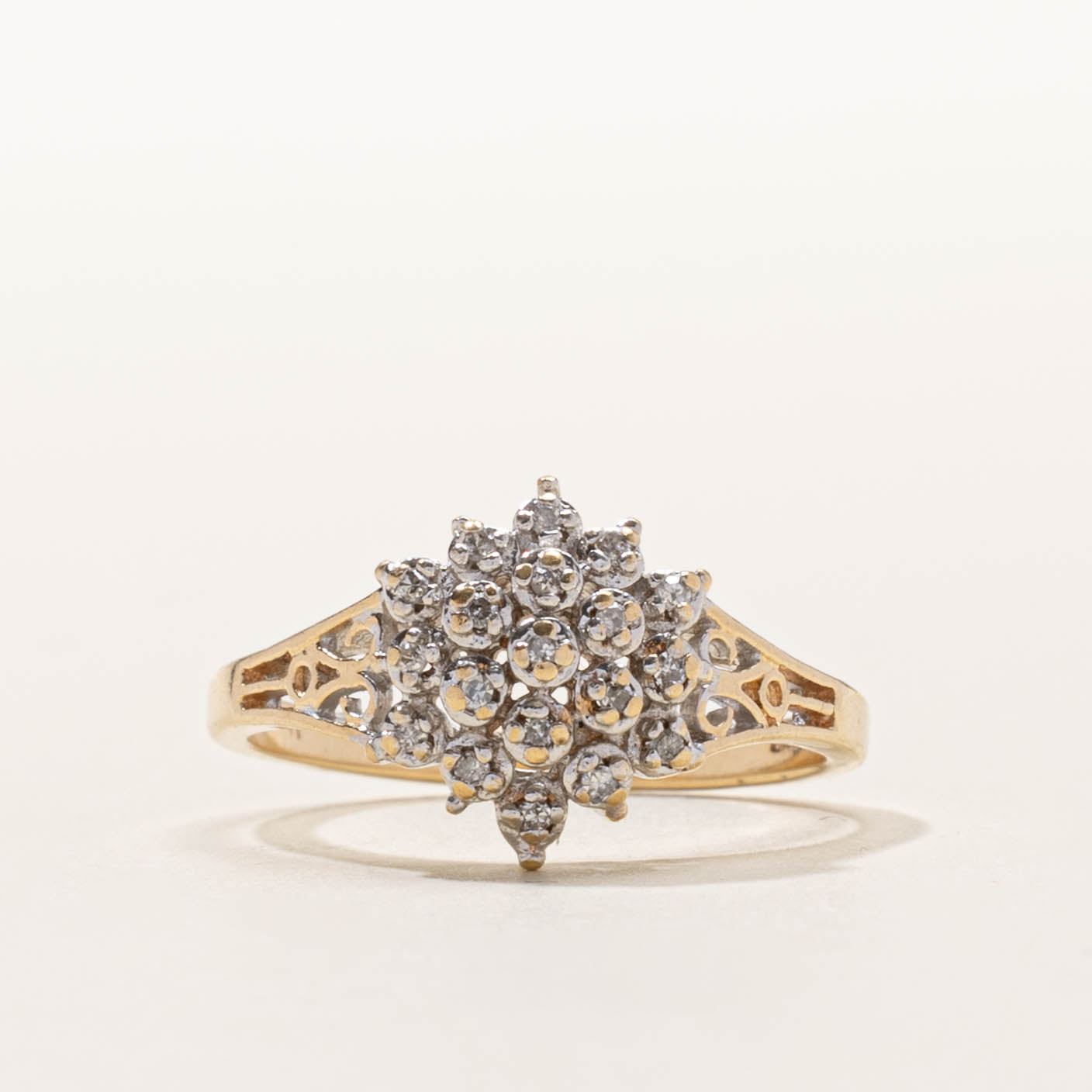 10k Diamond Petal Cluster Openwork Cocktail Ring | SZ 7