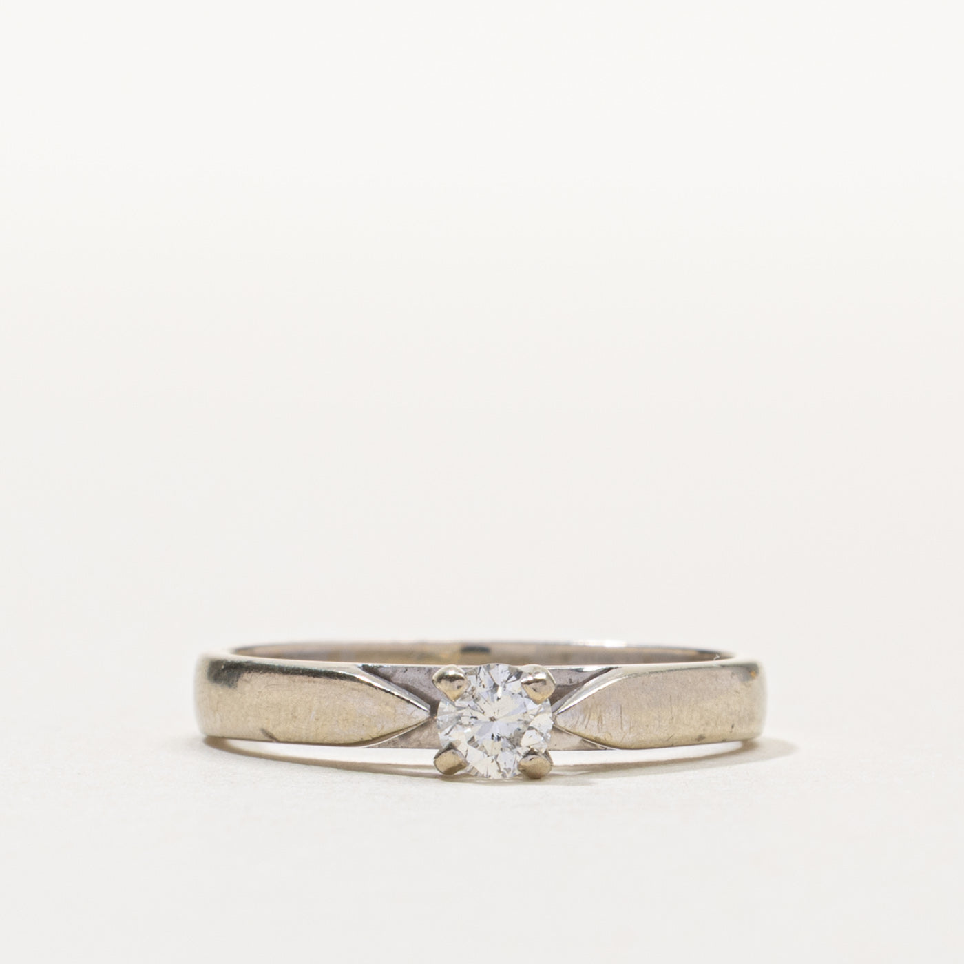 14k Round Brilliant Cut Diamond Reverse Tapered Ring | 0.18ctw | SZ 6