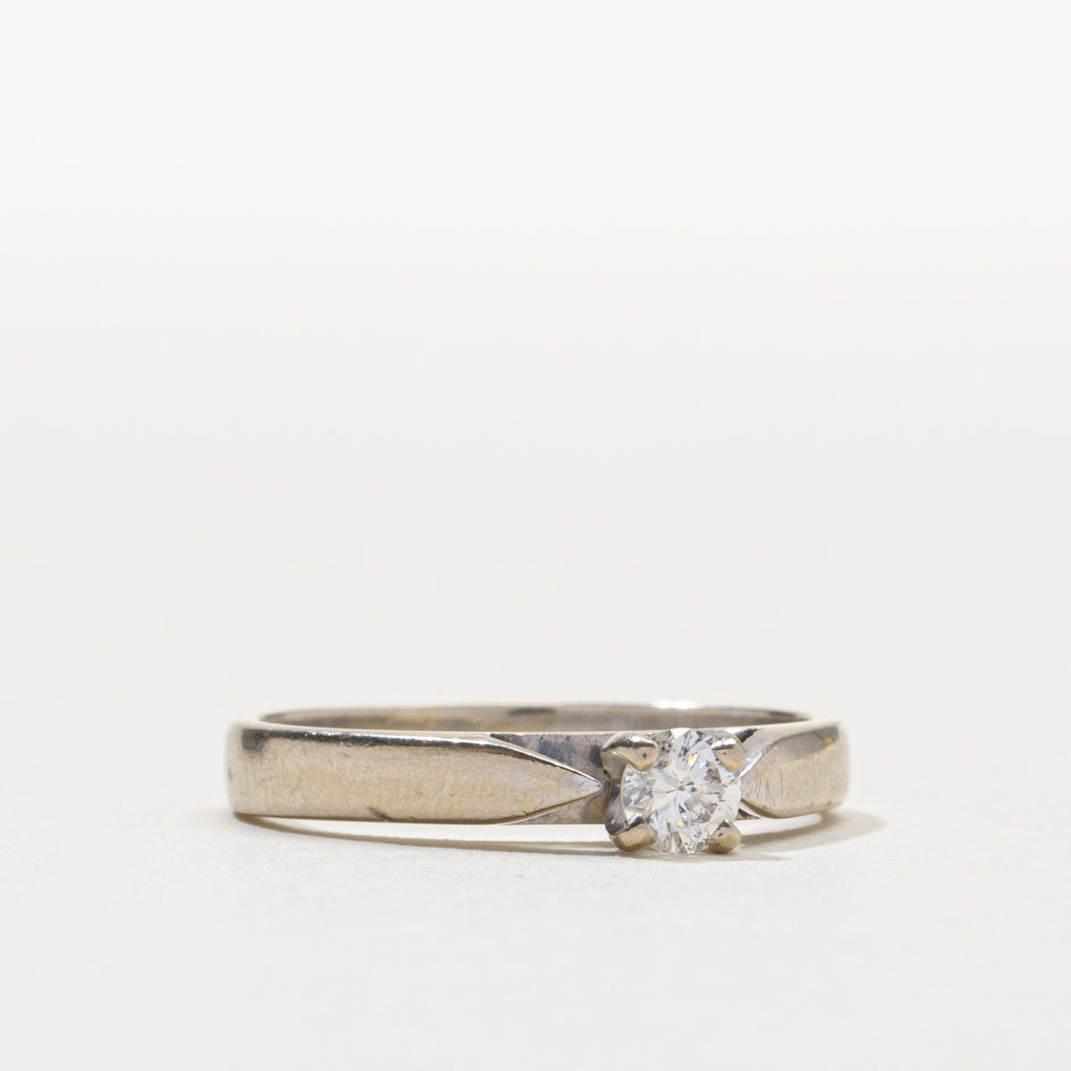 14k Round Brilliant Cut Diamond Reverse Tapered Ring | 0.18ctw | SZ 6