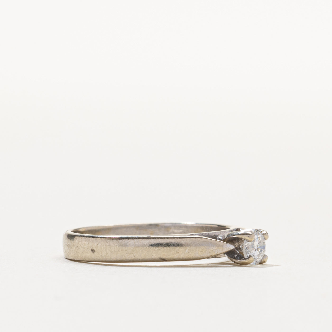 14k Round Brilliant Cut Diamond Reverse Tapered Ring | 0.18ctw | SZ 6