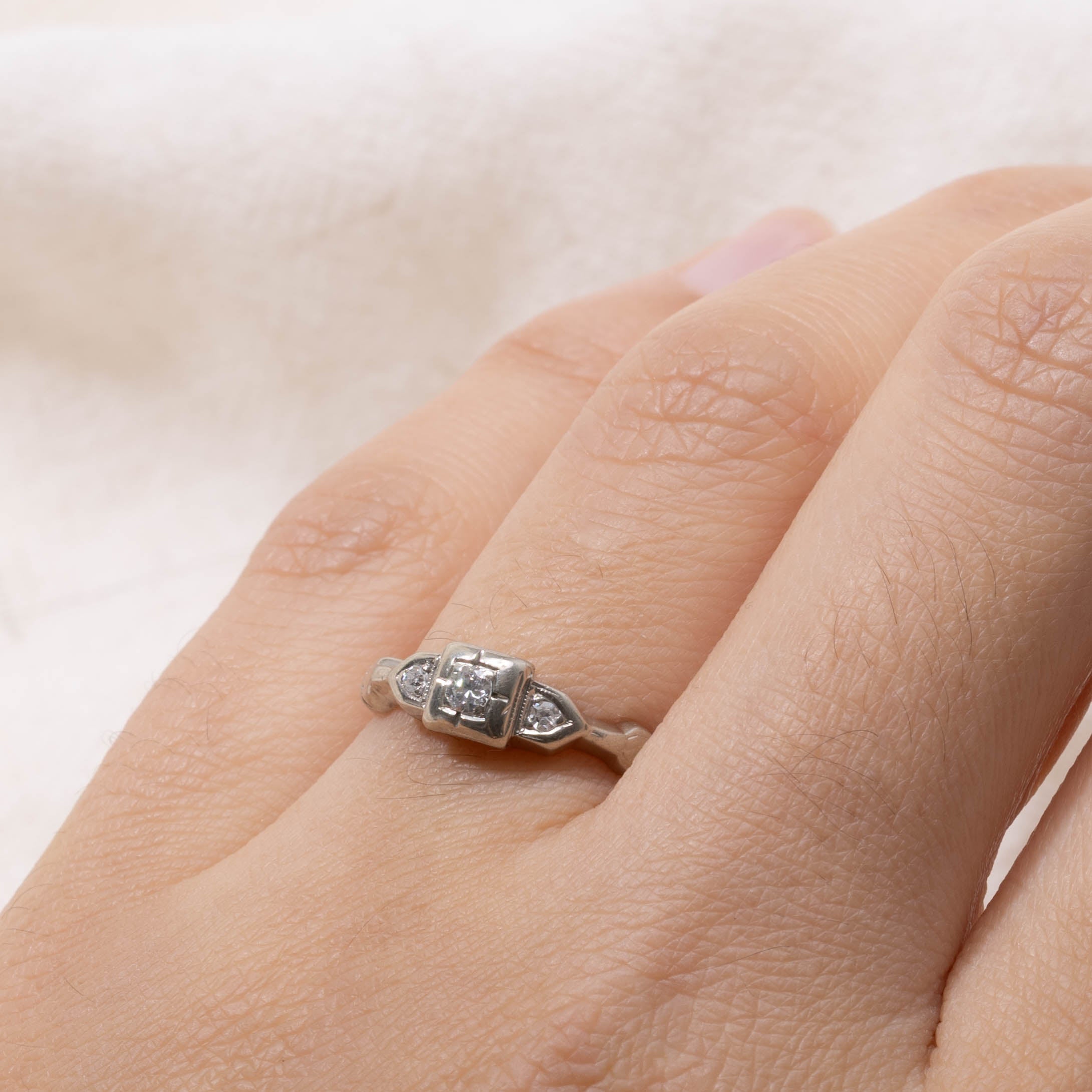 18k Three Stone Diamond Geometric Ring | SZ 6.75