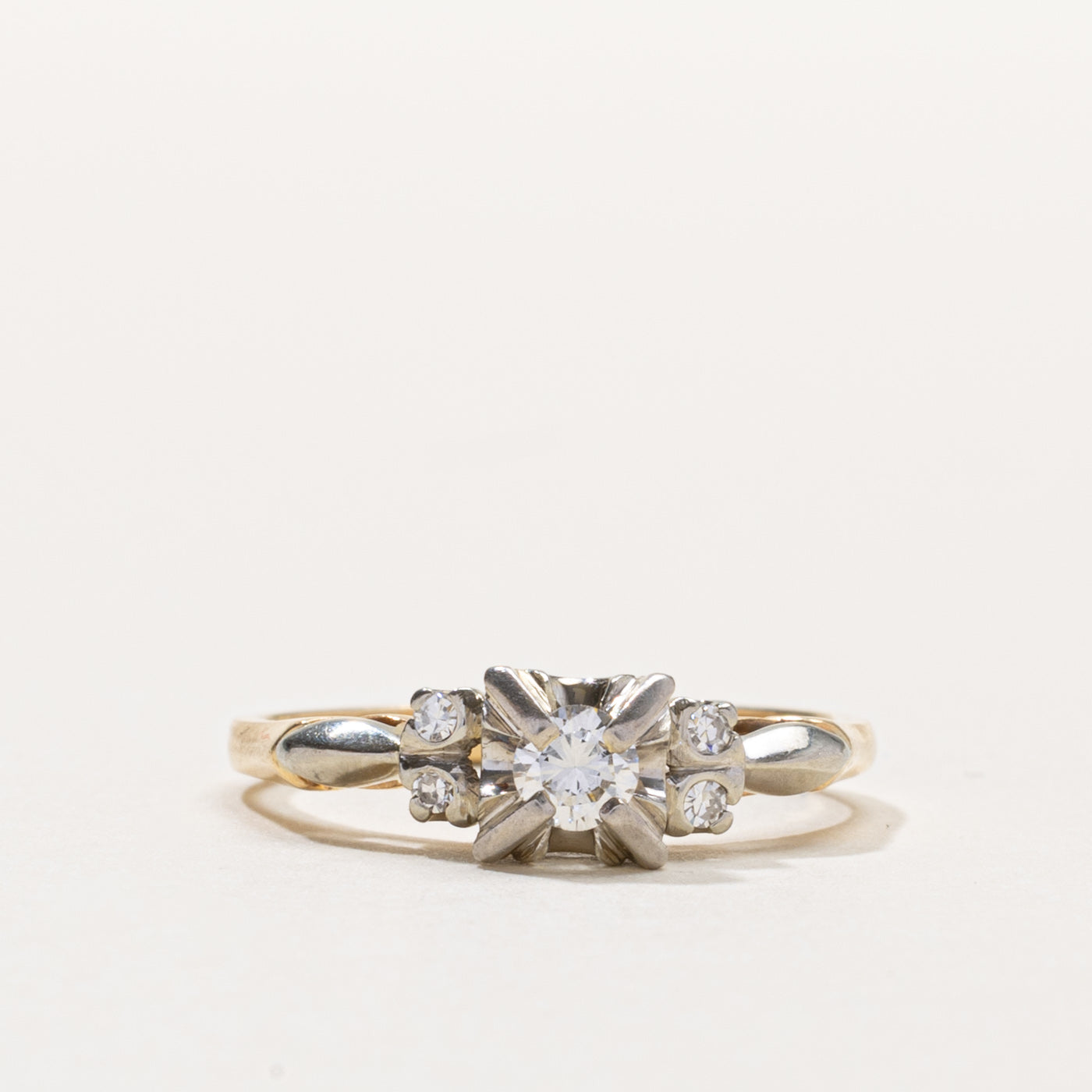 14k Illusion Set Diamond Accented Ring | 0.20ctw | SZ 7