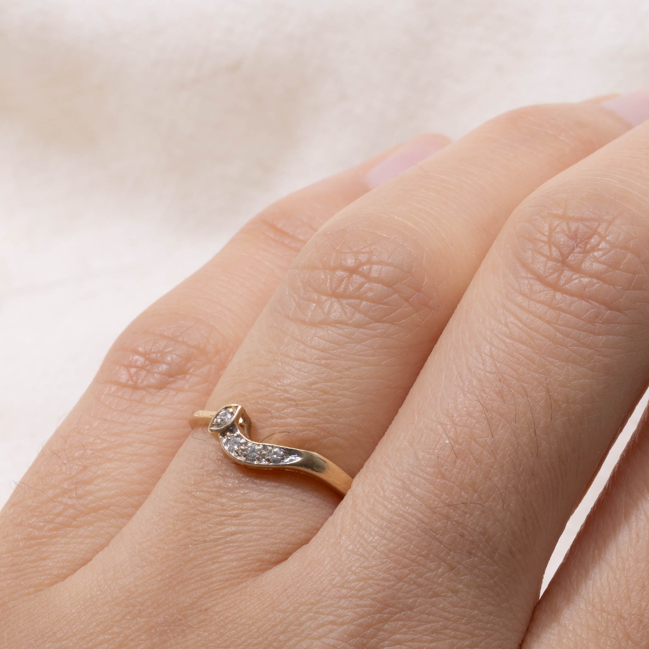 14k Diamond Abstract Contour Ring | SZ 5.25