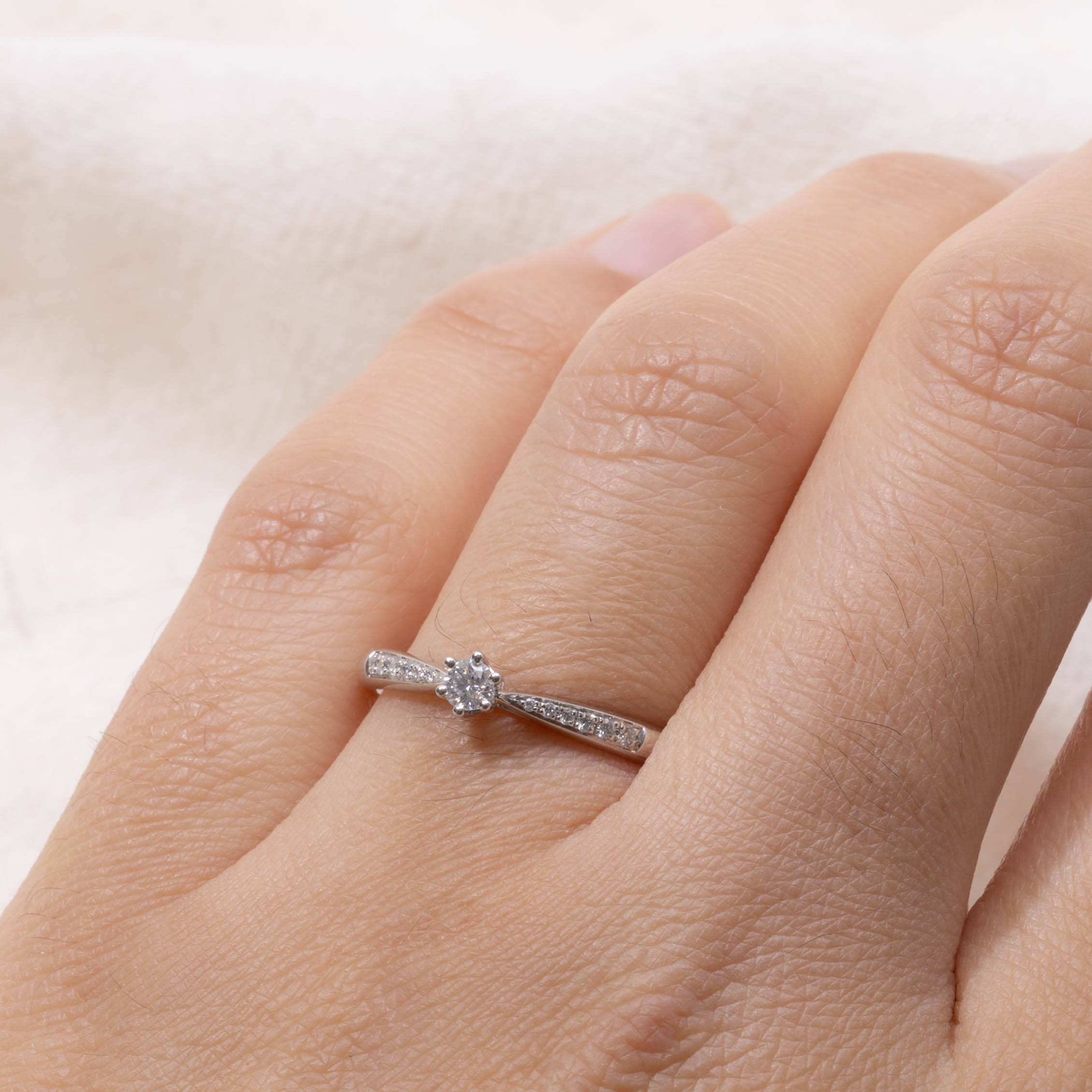 14k Six Prong Diamond Reverse Tapered Ring | SZ 7