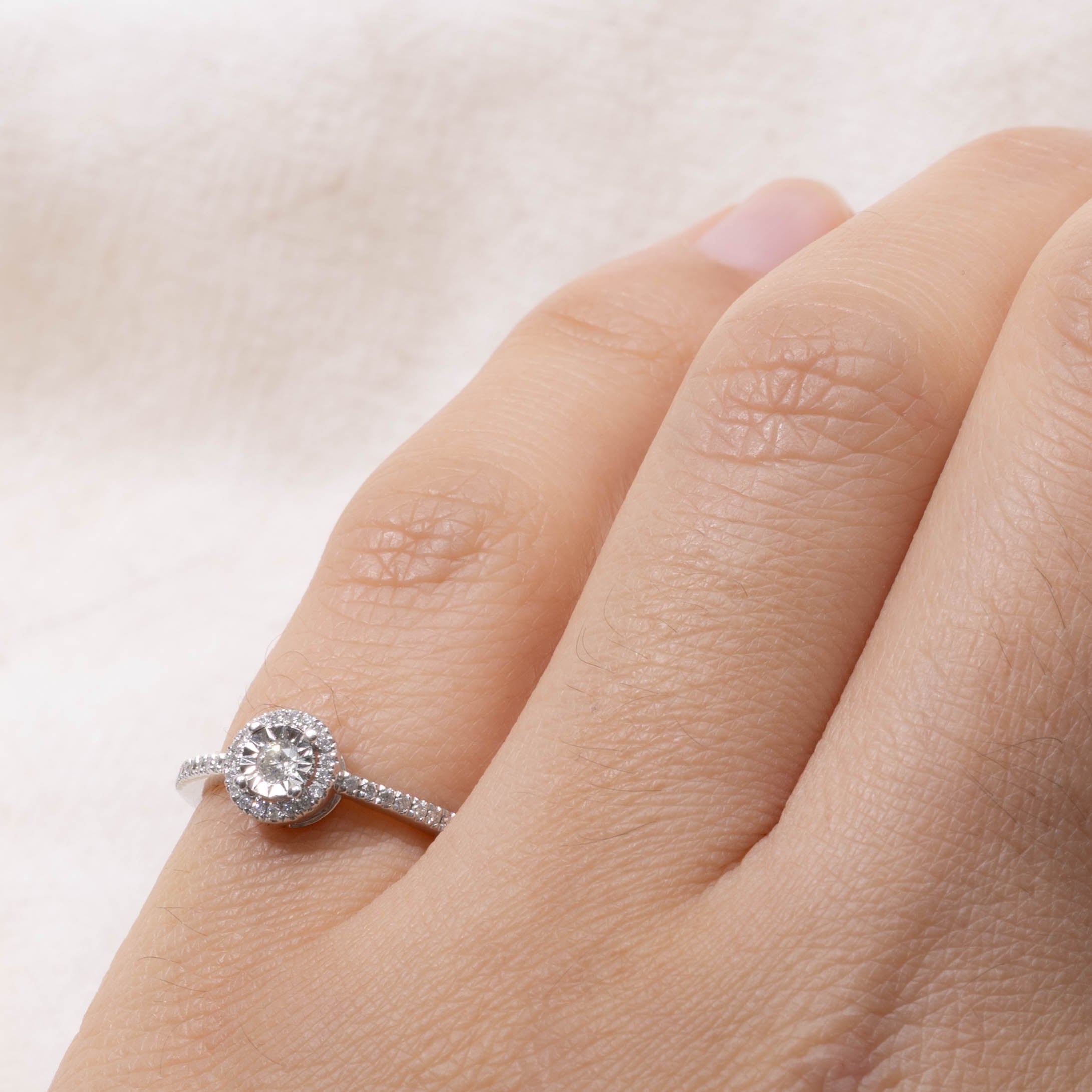 Canadian Diamond Halo Ring | SZ 3.75