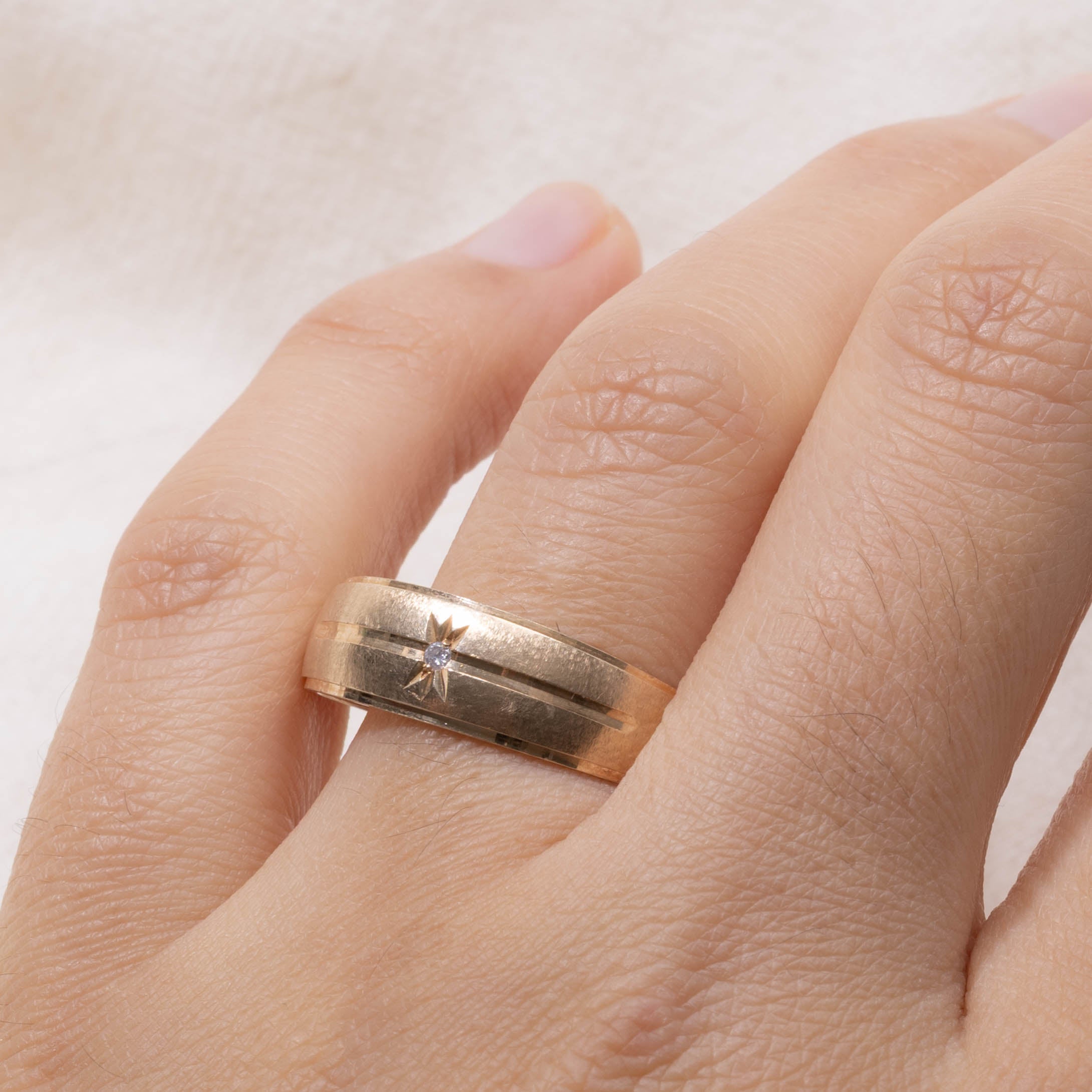 10k Star Set Diamond Dome Ring | SZ 11.25