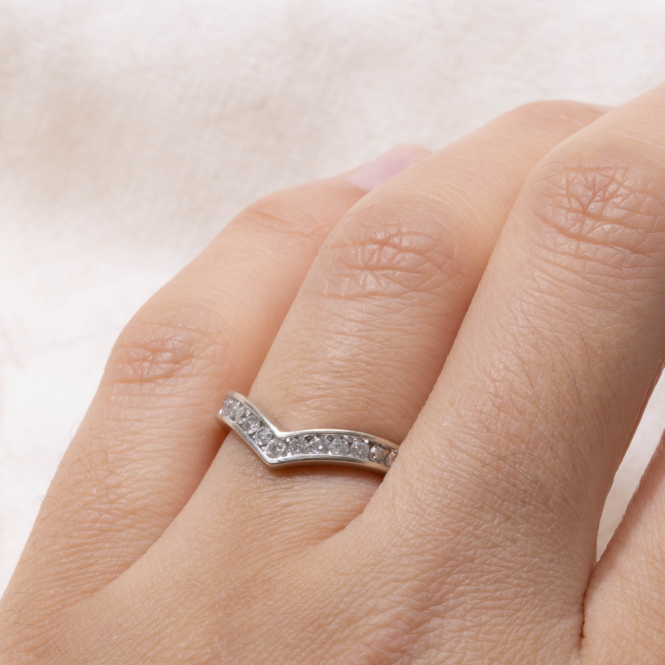 10k Channel Set Diamond Chevron Ring | SZ 5.5