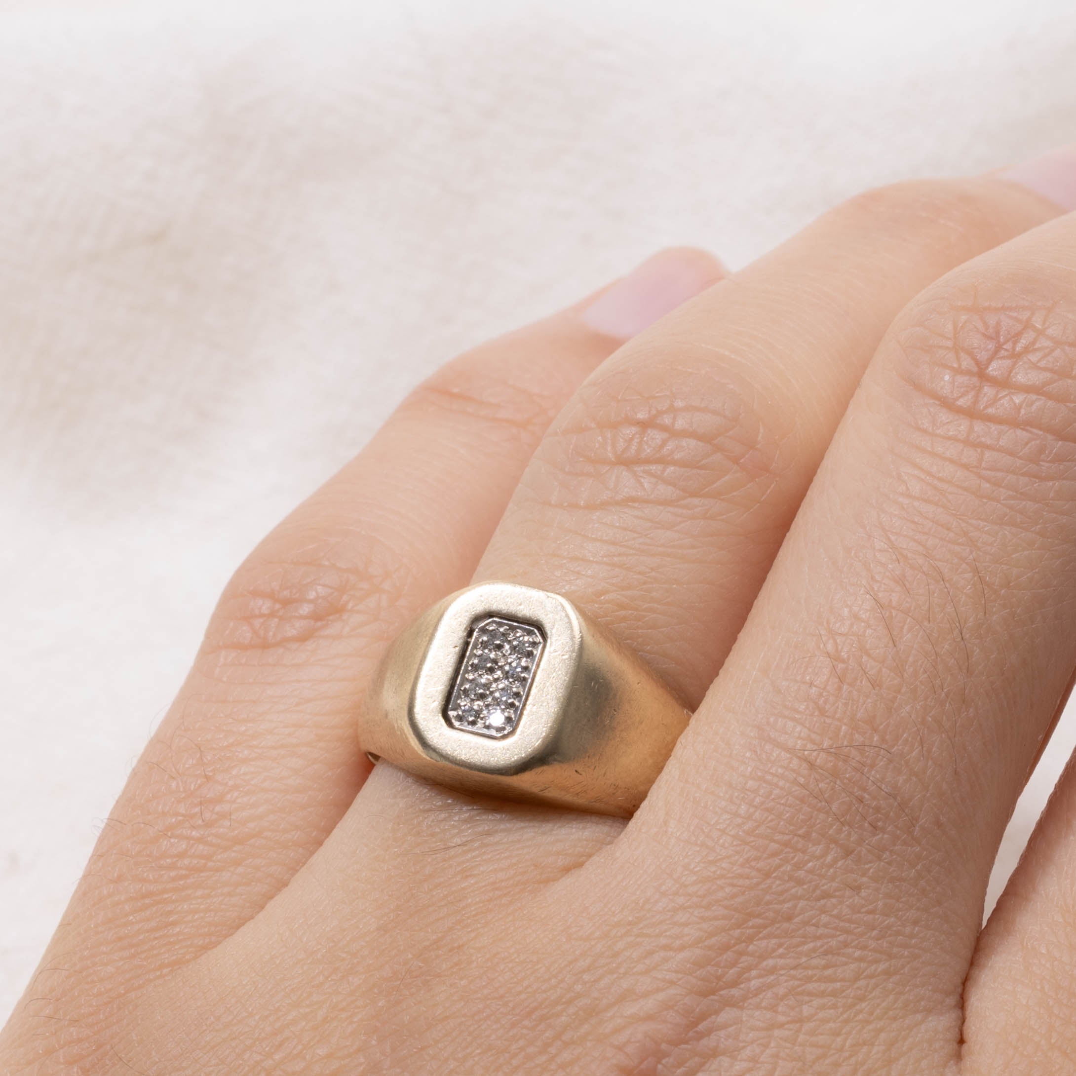 10k Diamond Grid Chunky Signet Ring | SZ 7.25