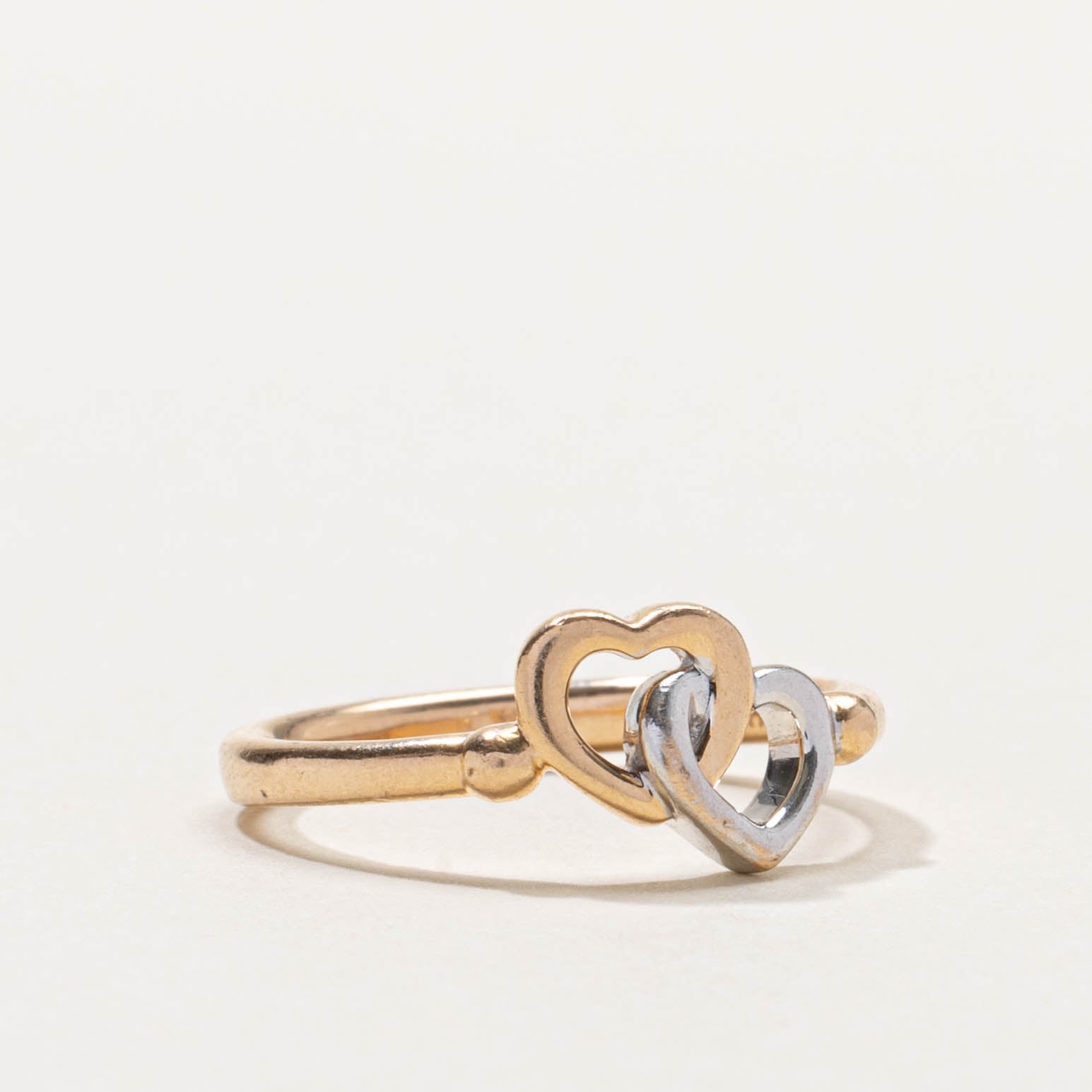 14k Two Tone Interlocking Hearts Ring | SZ 6.5