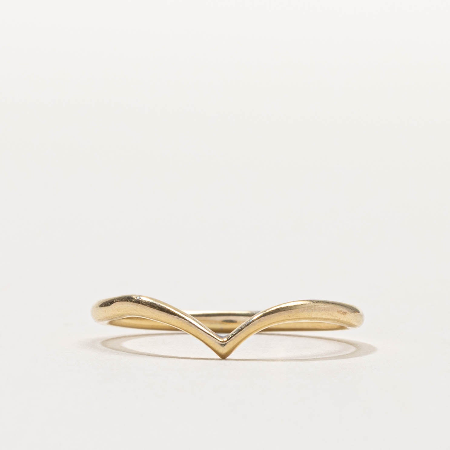 14k Plain Chevron Ring | 1.75mm | SZ 6.25