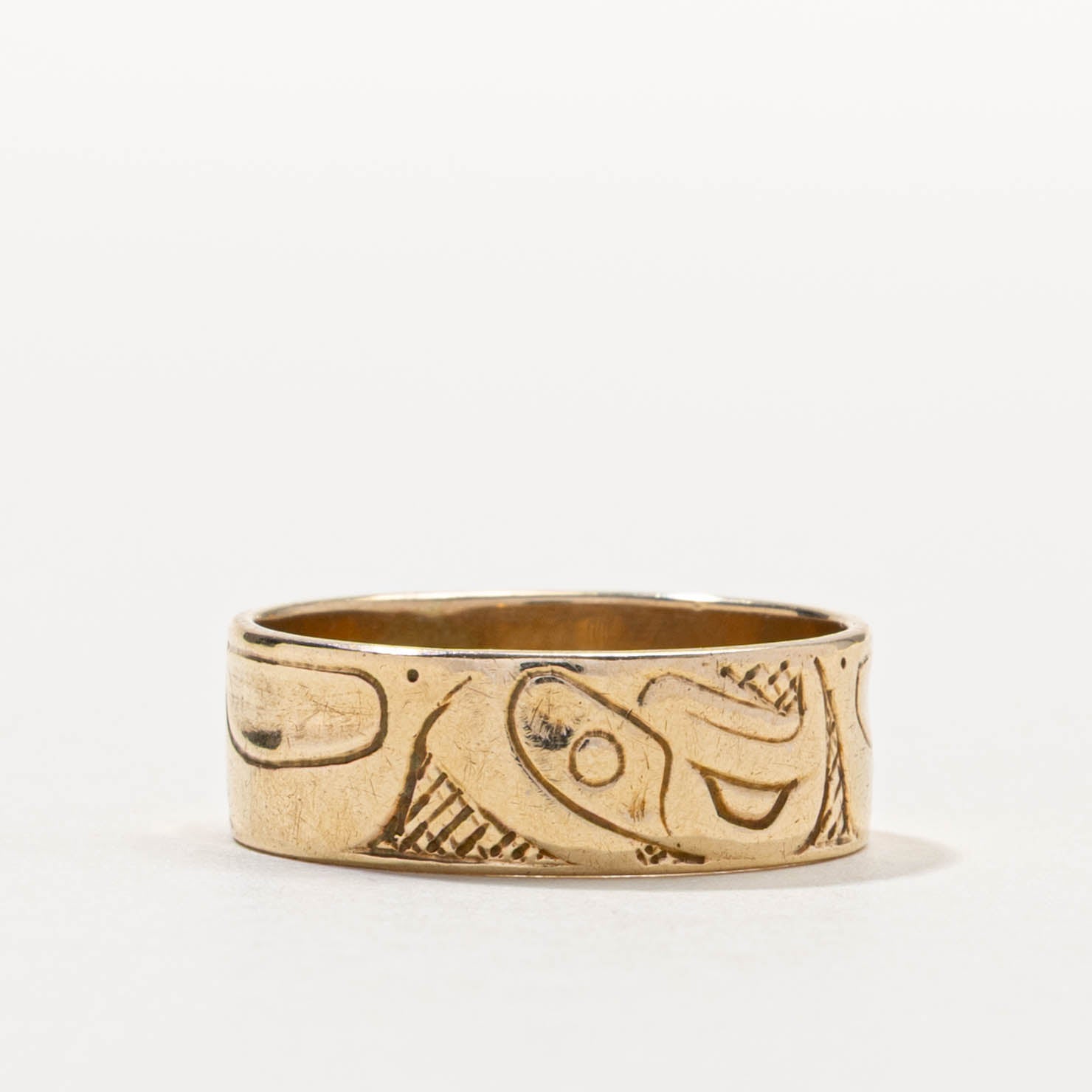 14k Indigenous Engraved Band | 6.65mm | SZ 7.5