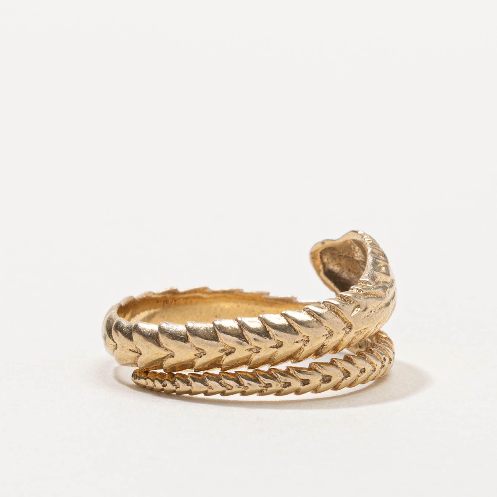 10k Textured Snake Wrap Ring | SZ 8.25