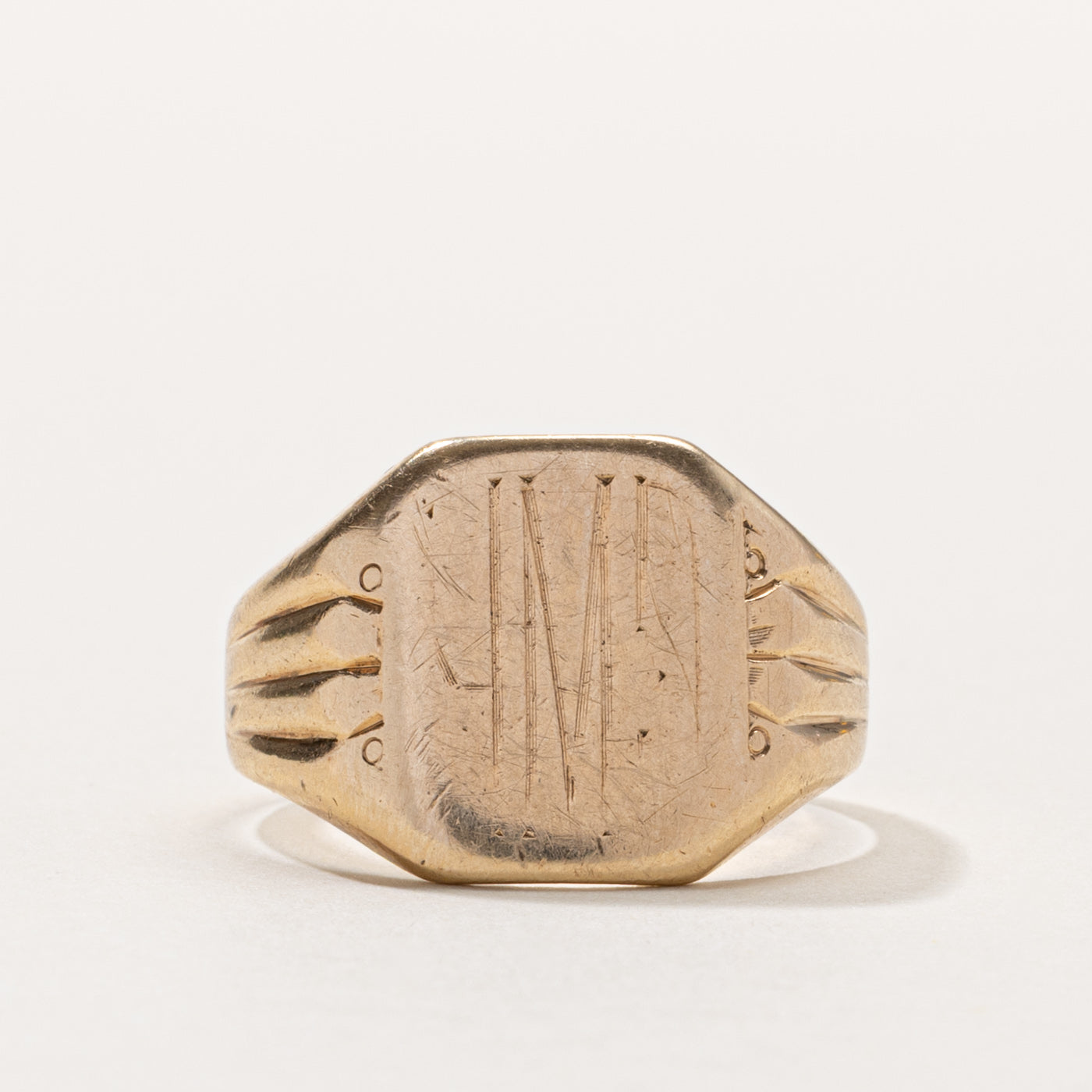 Vintage Canadian ‘Birks’ 10k Engraved Signet Ring | SZ 9