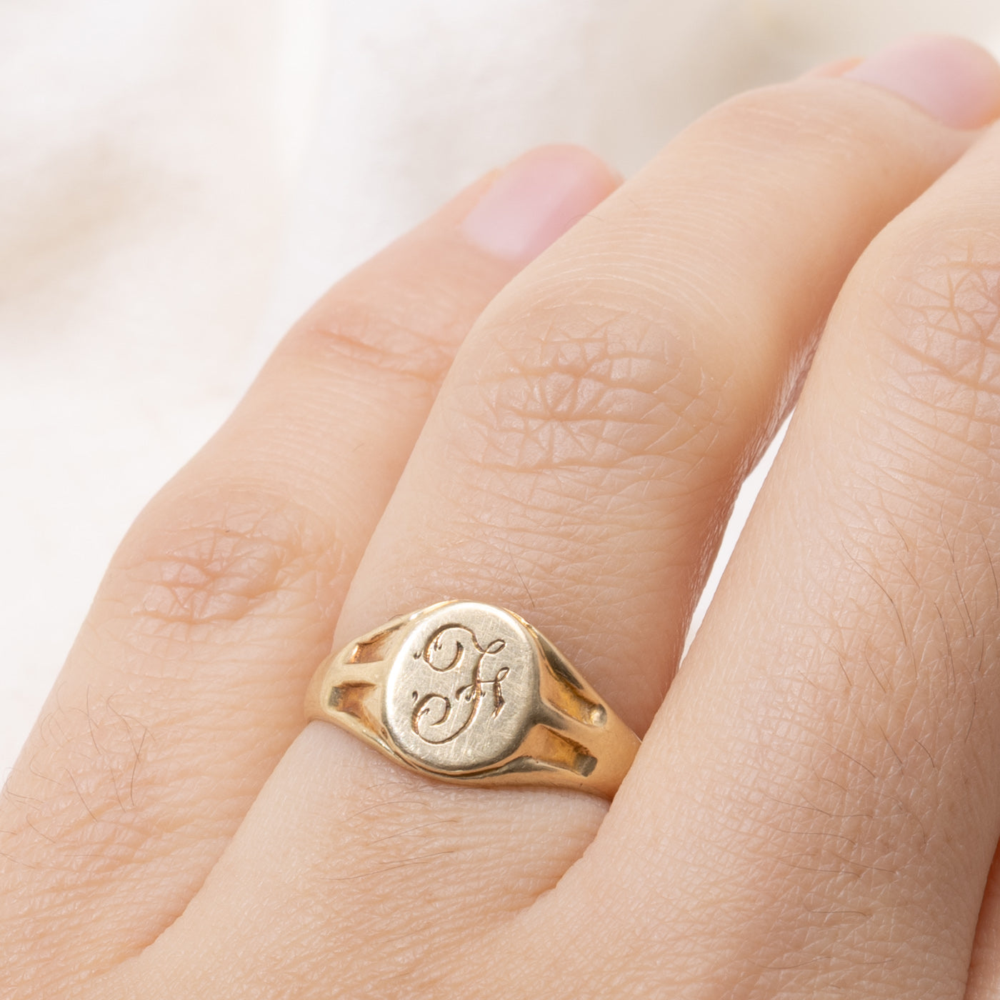 14k "L" Initial Engraved Signet Ring | SZ 5.25