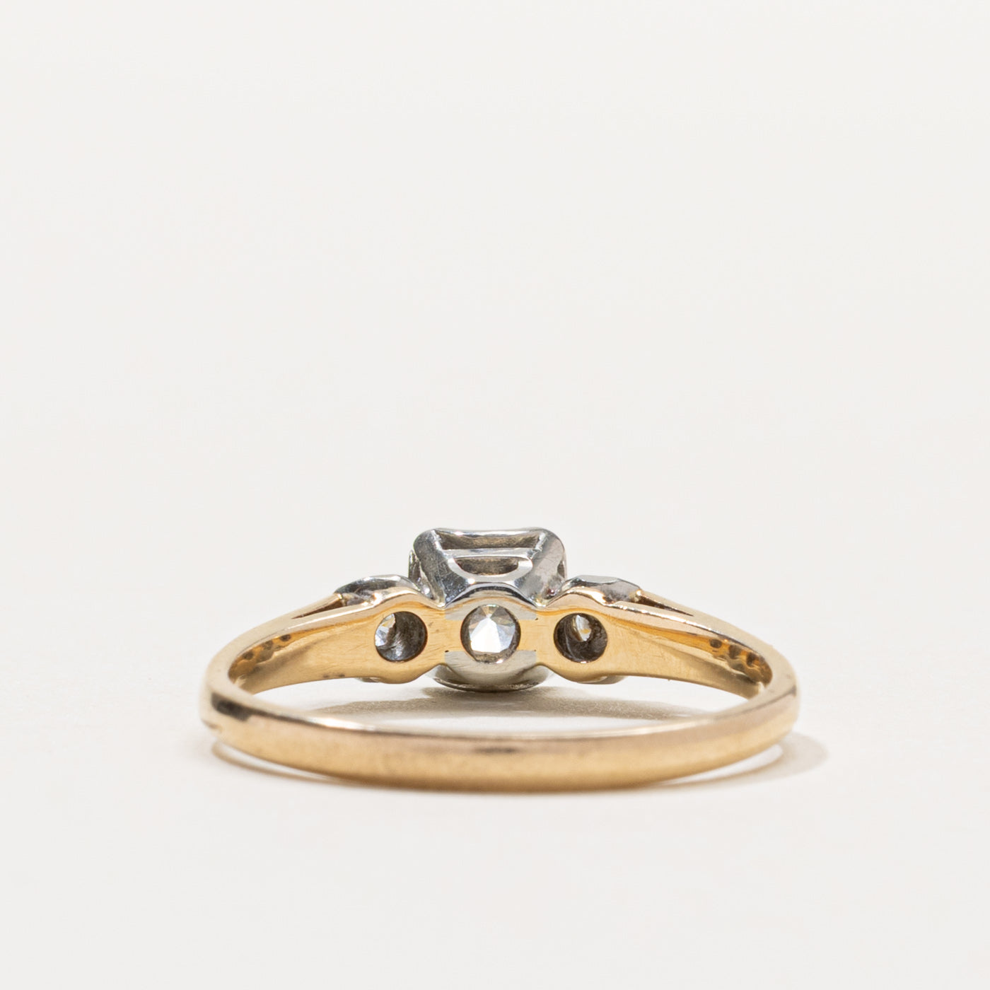 14k Illusion Set Three Stone Diamond Ring | 0.33ctw | SZ 8