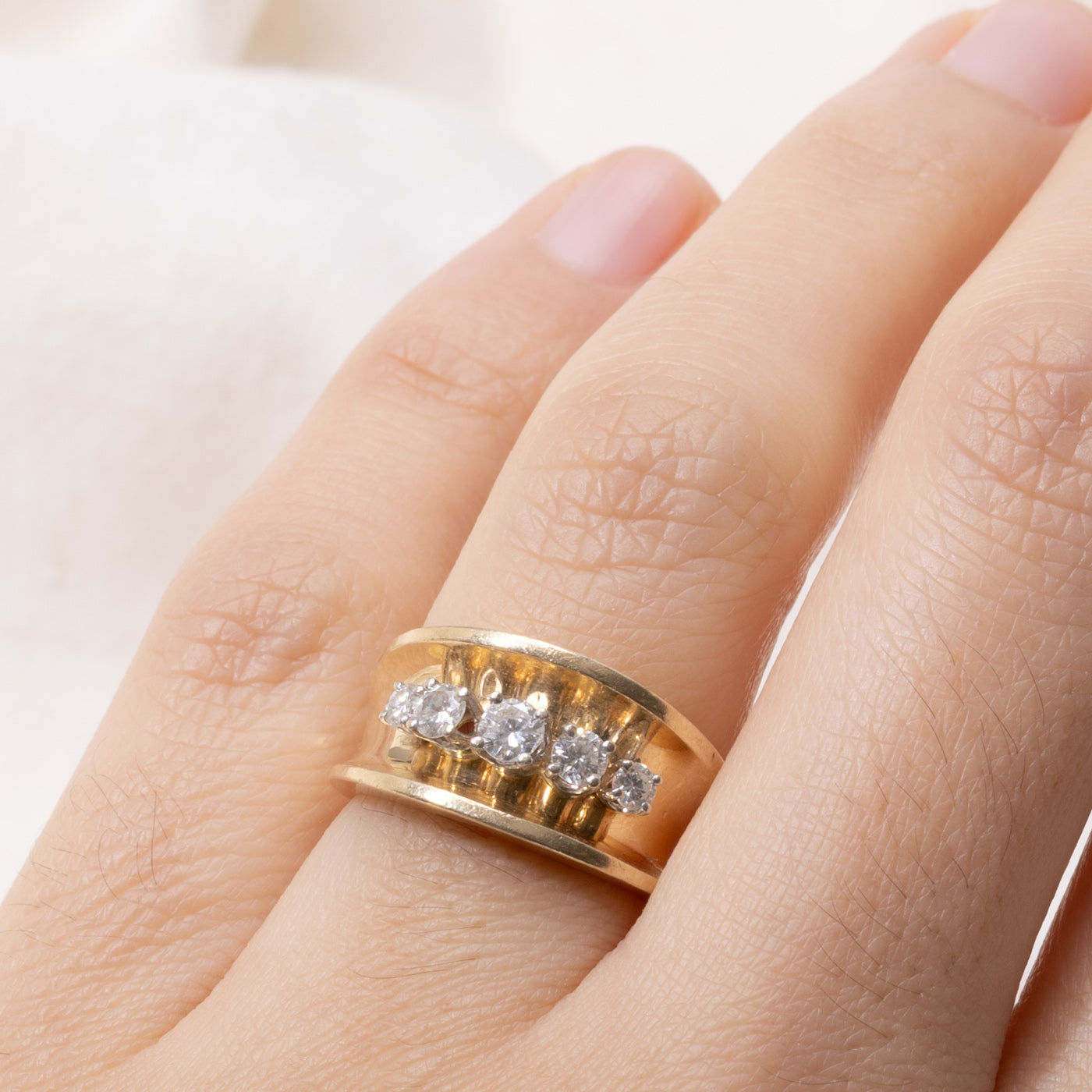 14k Five Stone Diamond Concave Band Ring | 0.36ctw | SZ 5.5