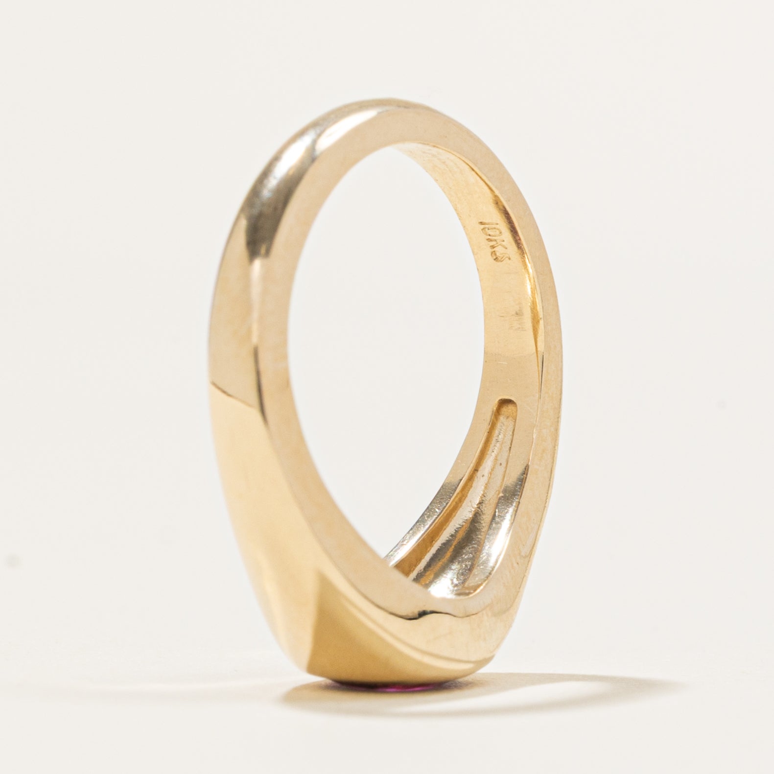 '100 Ways' 10k Oval Garnet Wavy Ring | SZ 6 | 1.21ct