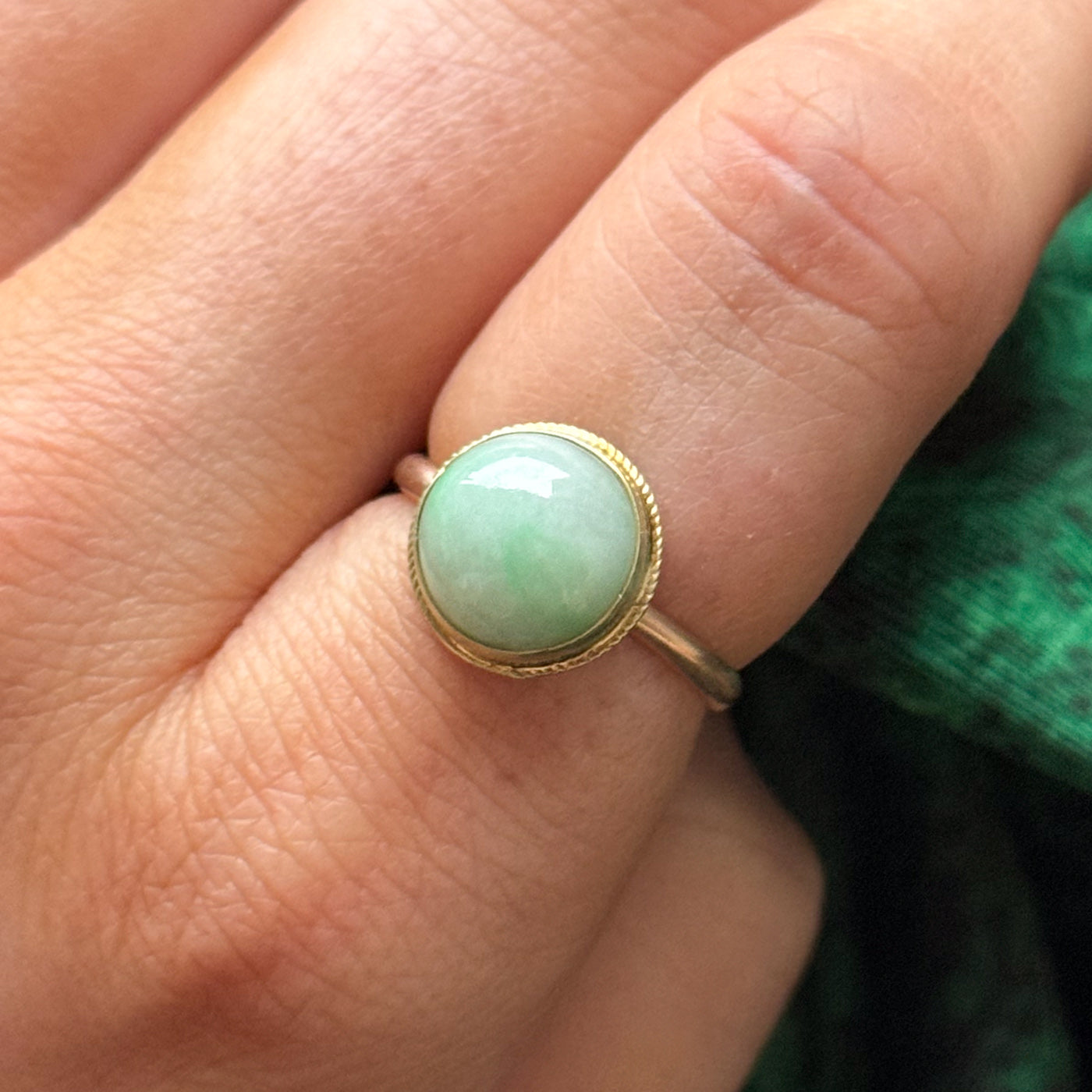 Vintage Chrysoprase Cocktail Ring | 3.70ct | SZ 6 |