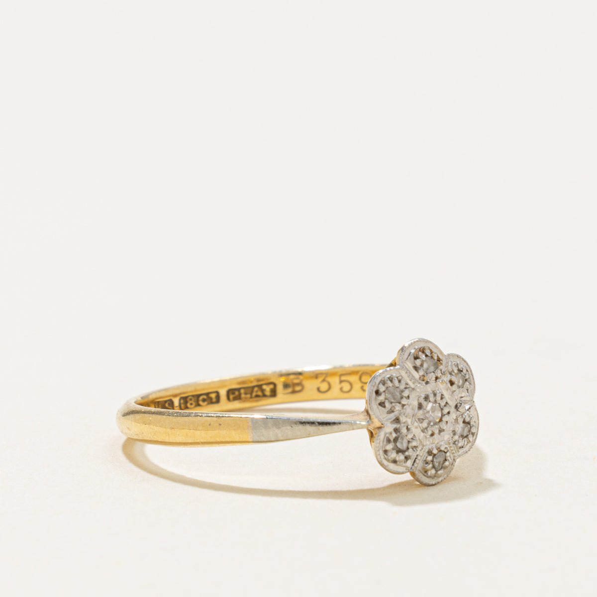 Vintage Platinum Topped 18k Yellow Gold Daisy Diamond Ring