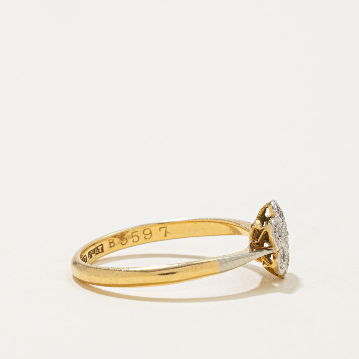 Vintage Platinum Topped 18k Yellow Gold Daisy Diamond Ring