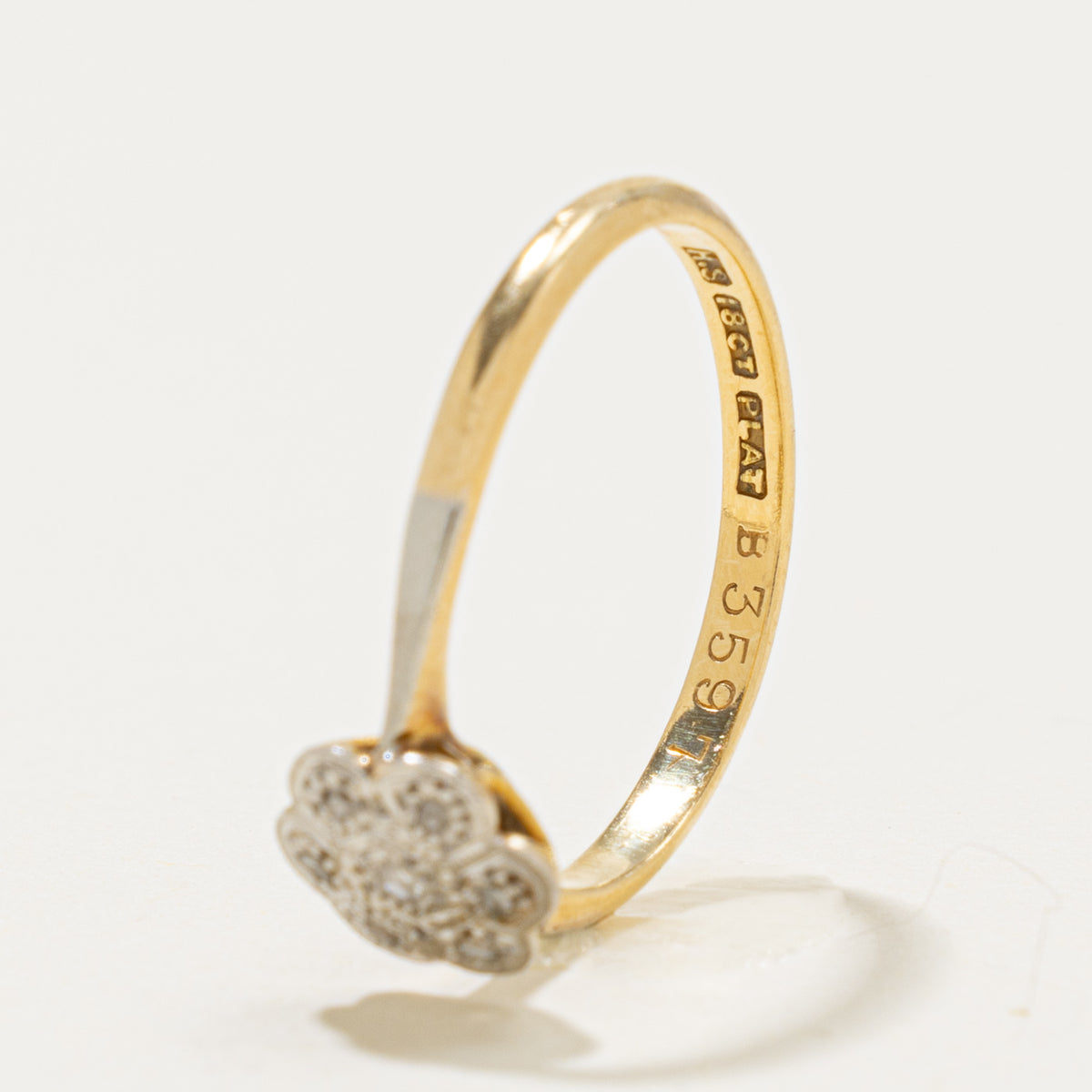 Vintage Platinum Topped 18k Yellow Gold Daisy Diamond Ring