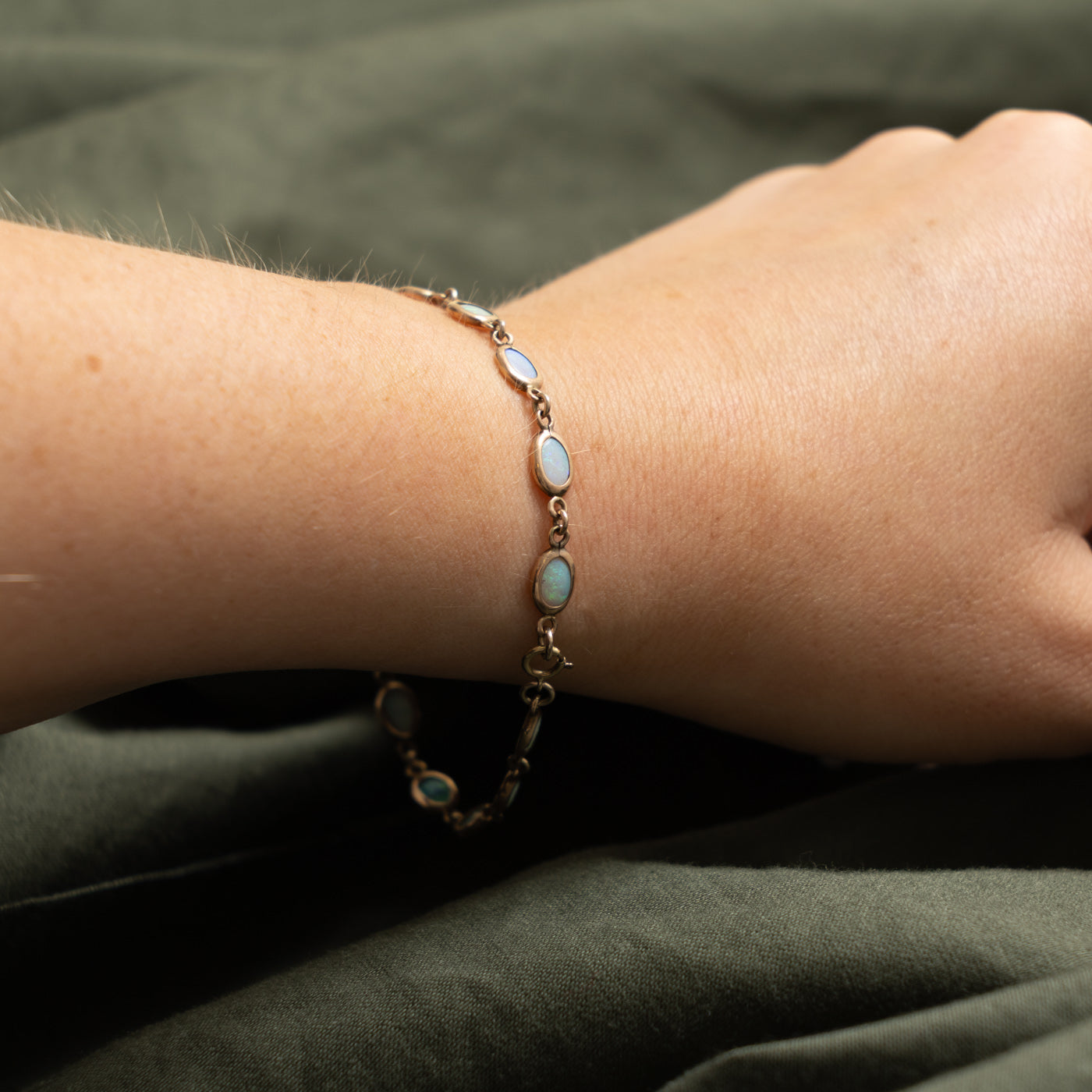 Vintage 9k Bezel Set Oval Cabochon Opal Bracelet | 2.00ctw | 7.5"