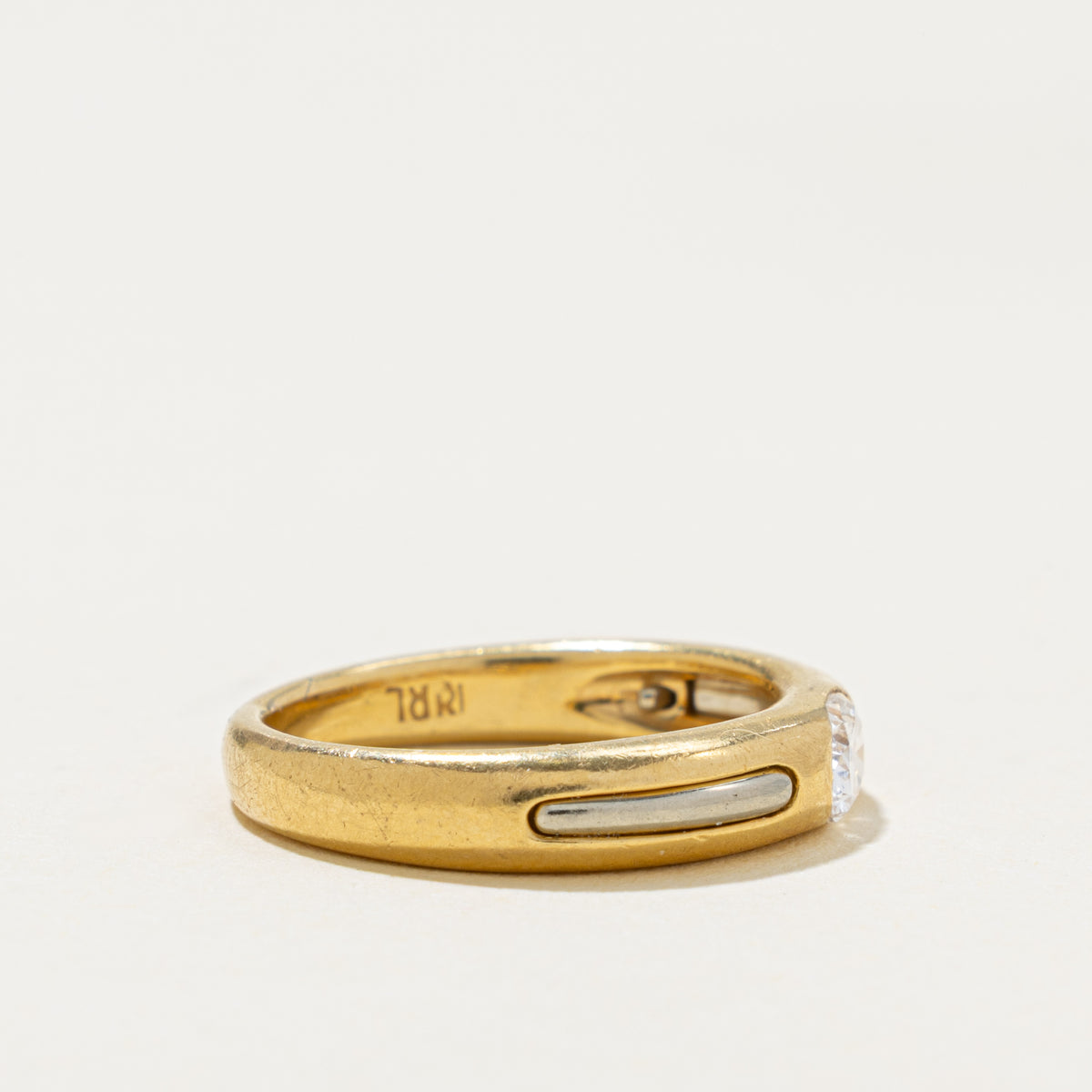 18k Two Tone East West Diamond Grooved Ring | 0.28ct VS2 G | SZ 5
