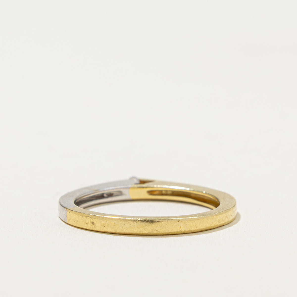 18k Two Tone Semi Eternity Diamond Pointed Band | 0.10ctw | 2.00mm | SZ 7