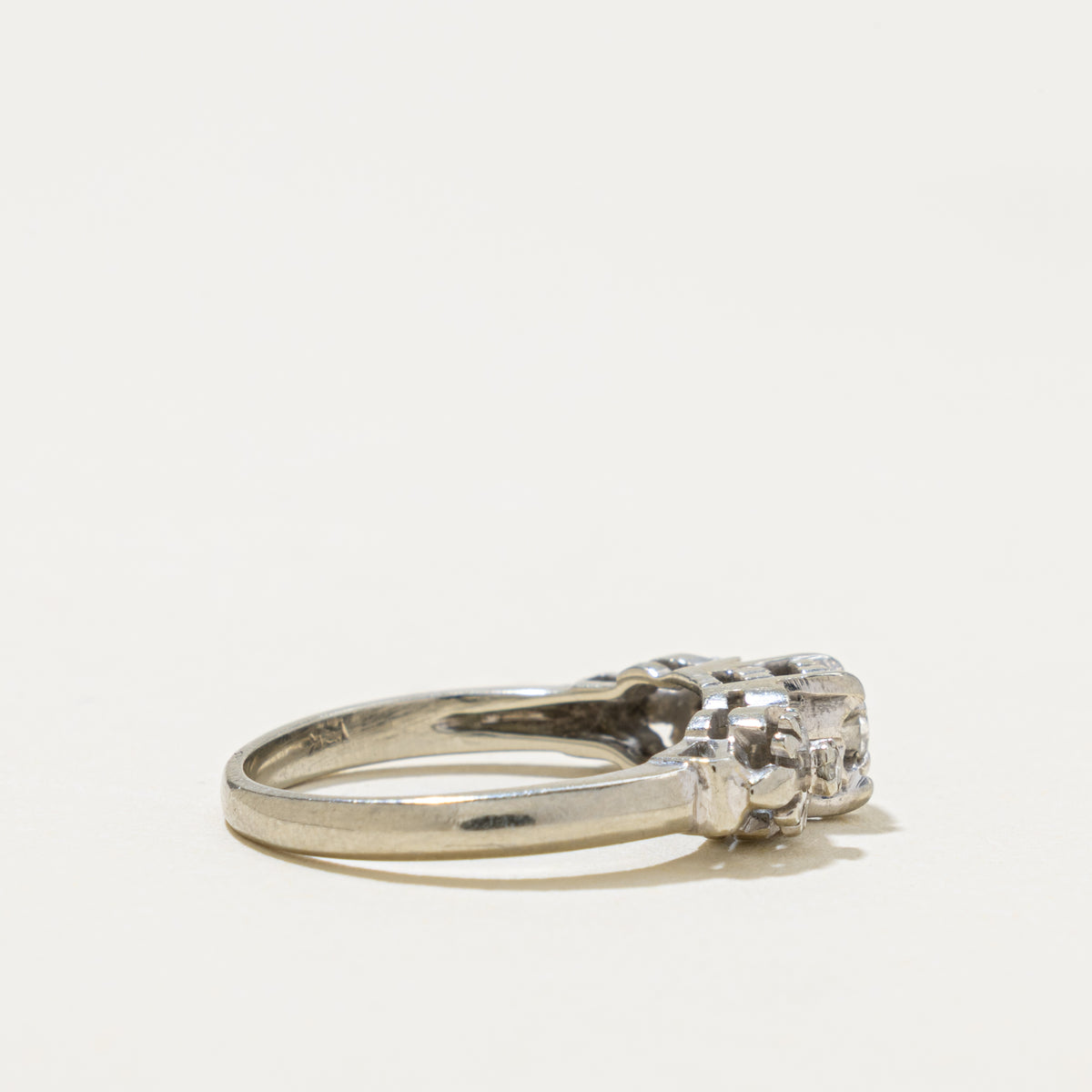 18k Illusion Set Diamond Accented Openwork Ring | 0.08ctw | SZ 4.25
