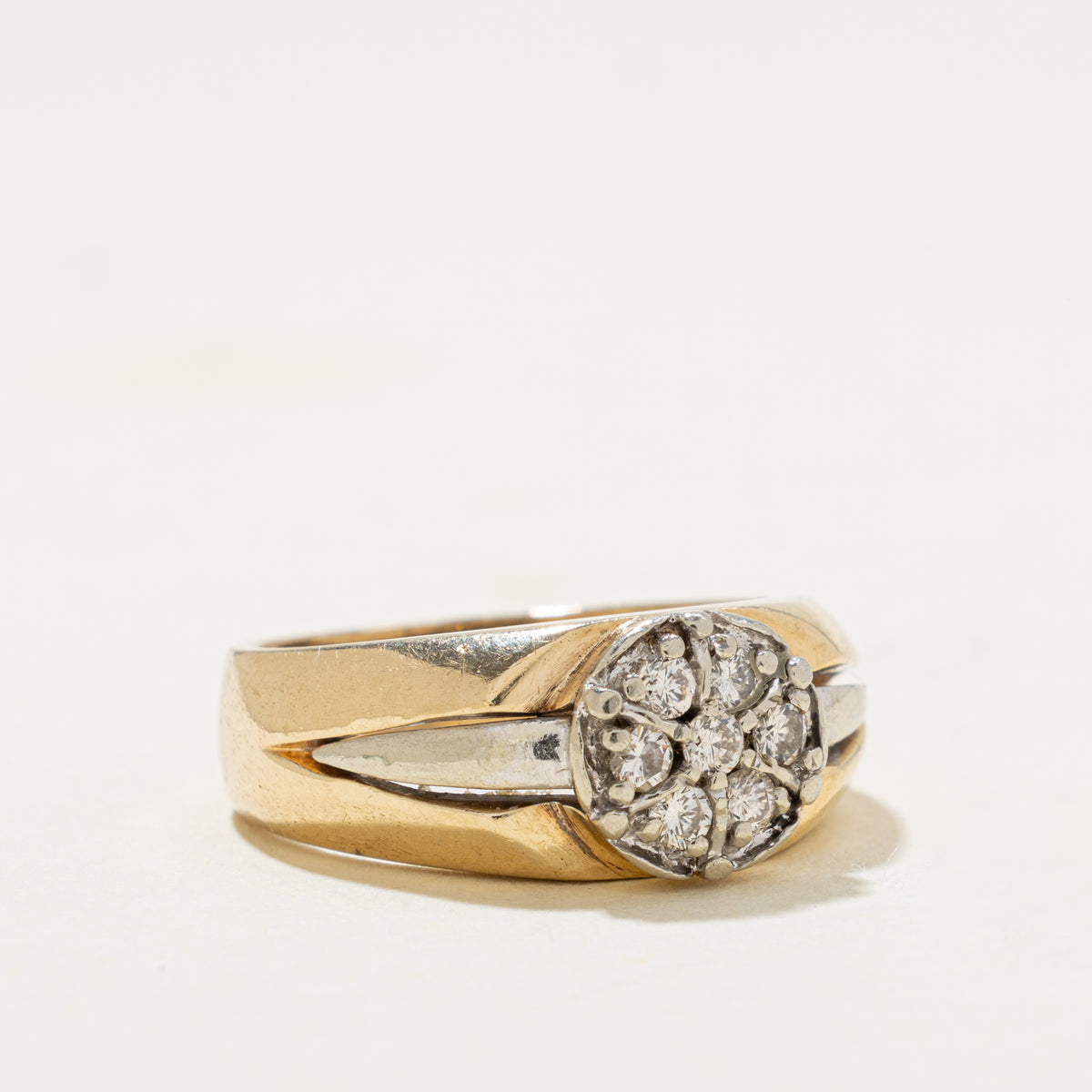 14k Two Tone Diamond Cluster Grooved Ring | 0.29ctw | SZ 8.75