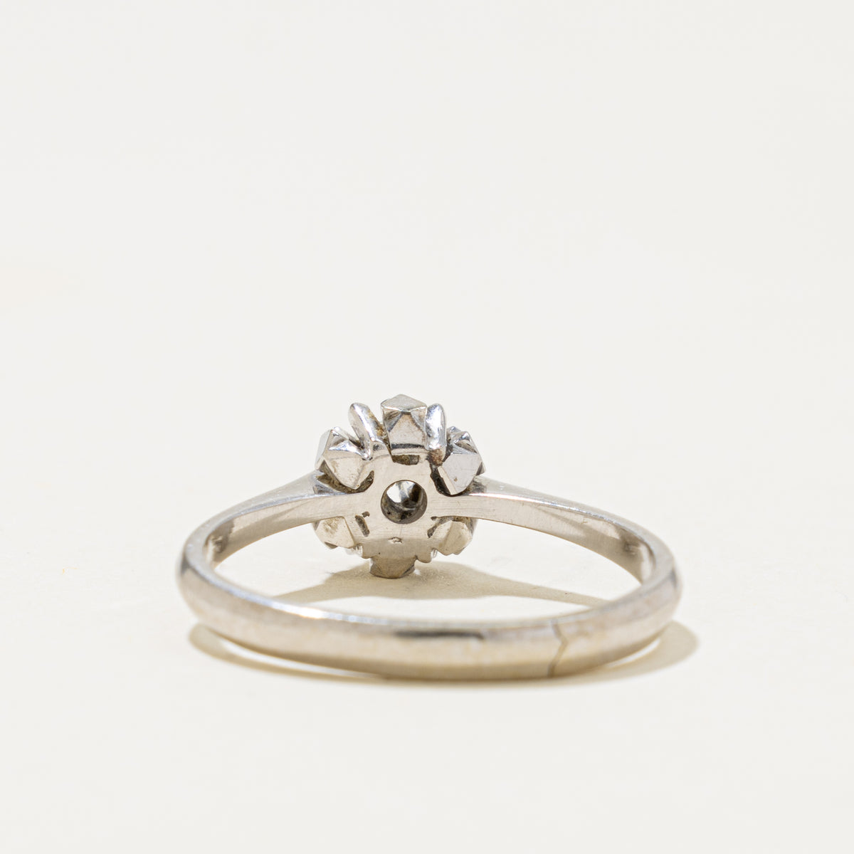 18k Solitaire Diamond Floral Ring | 0.10ct | SZ 7.75