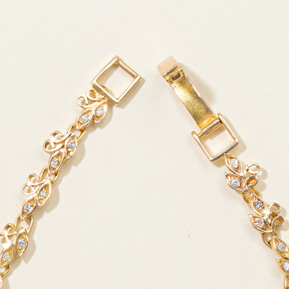 16k Scattered Diamond Scrollwork Floral Bracelet | 6.75"