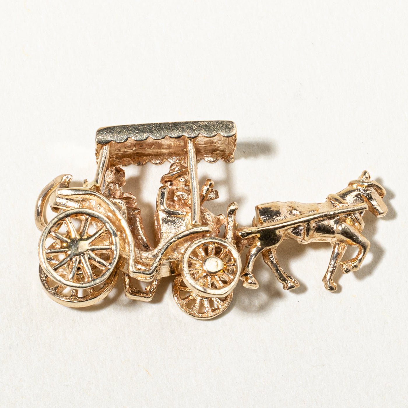 14k Yellow Gold Openwork Horse-Drawn Carriage Charm