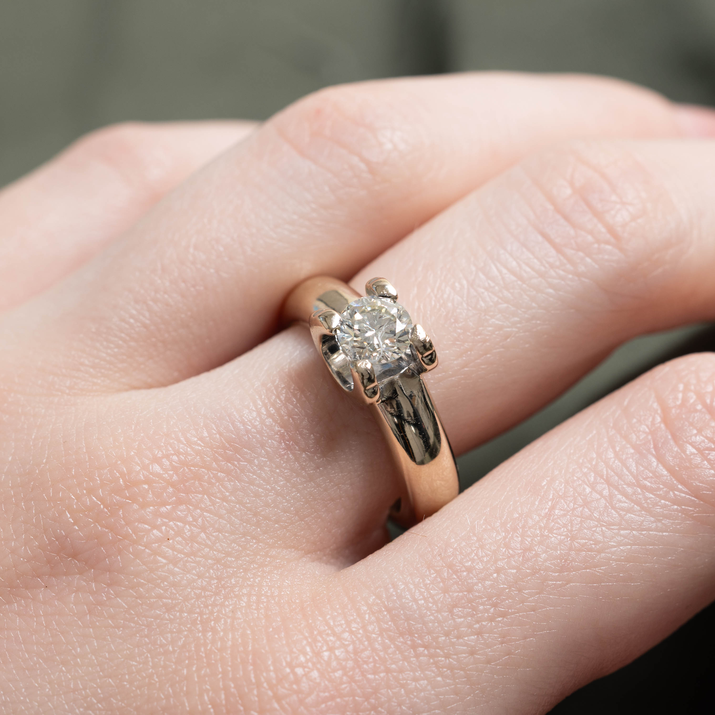 18k Round Brilliant Diamond Solitaire Ring | 0.85ct VS2 I/J | SZ 7