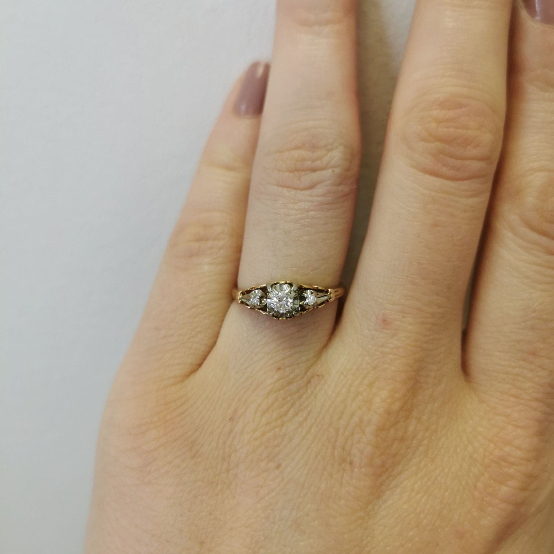 'Birks' 1940s Three Stone Diamond Ring | 0.17ctw | SZ 7.5 | - 100 Ways