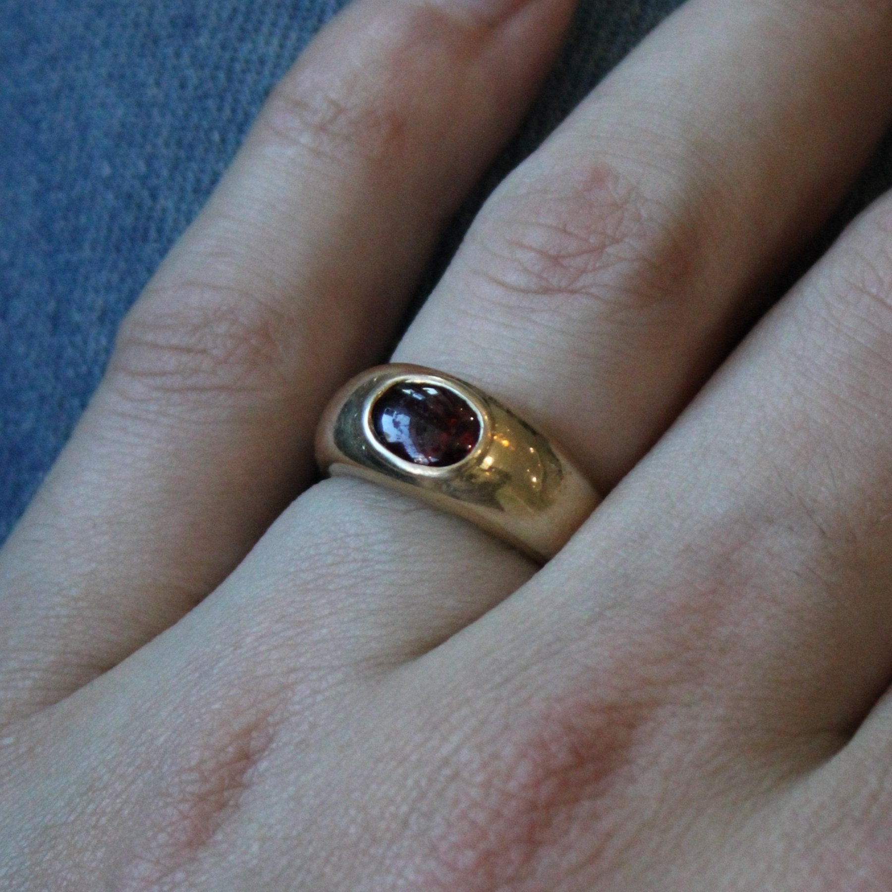 'Birks' Oval Cab Garnet Ring | 1.10ct | SZ 6.75 | - 100 Ways