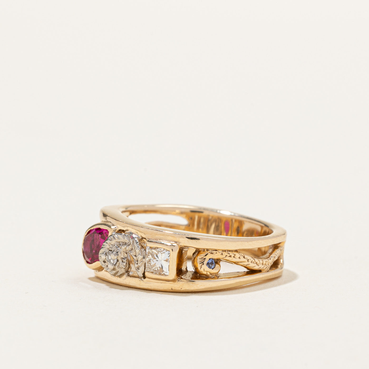 Ruby, Diamond and Sapphire Vintage Ring | 0.53ct, 0.27ctw, 0,05ctw | SZ 6.25 |