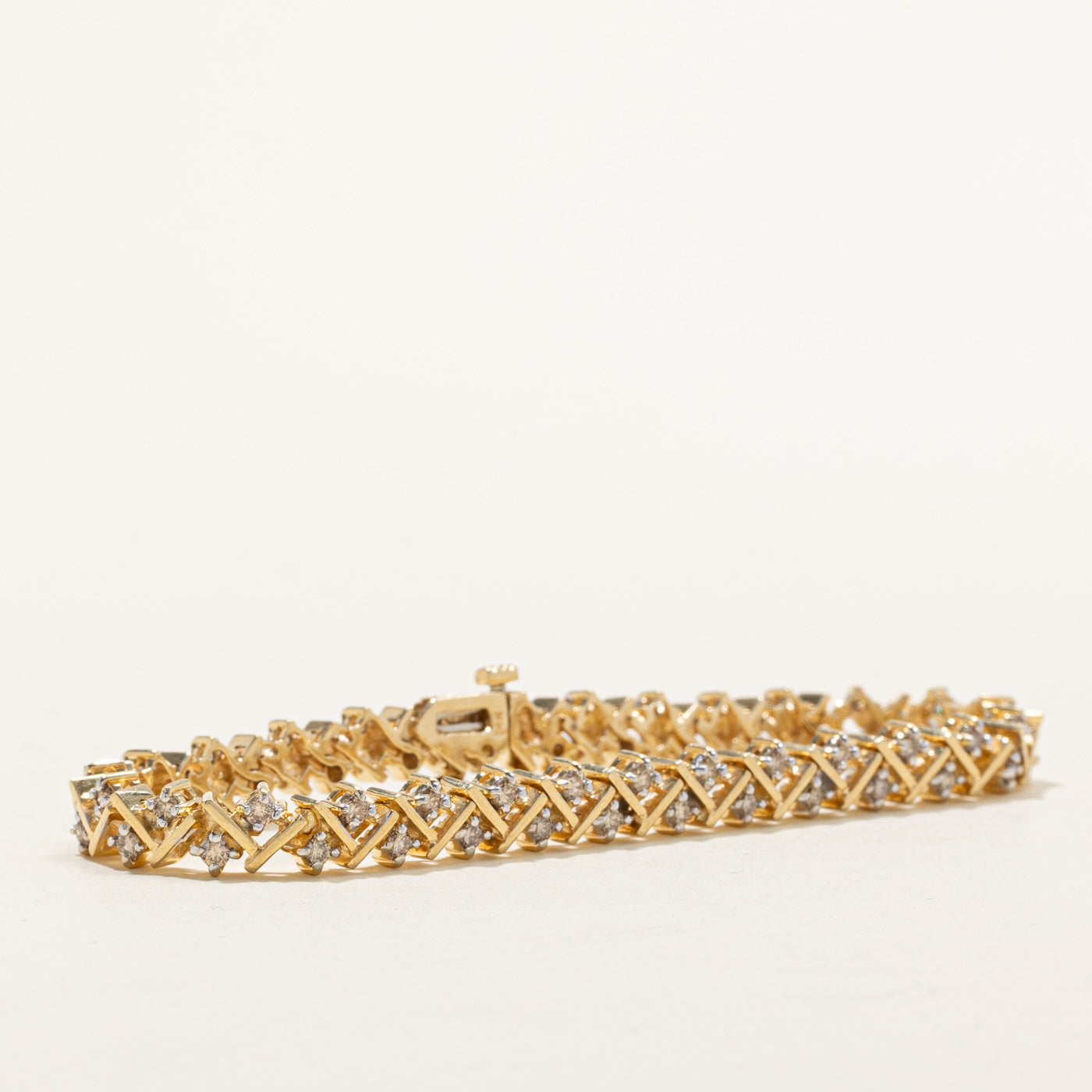 Bracelet tennis géométrique en or jaune 14 carats et diamants | 1,68 ct | 17,8 cm