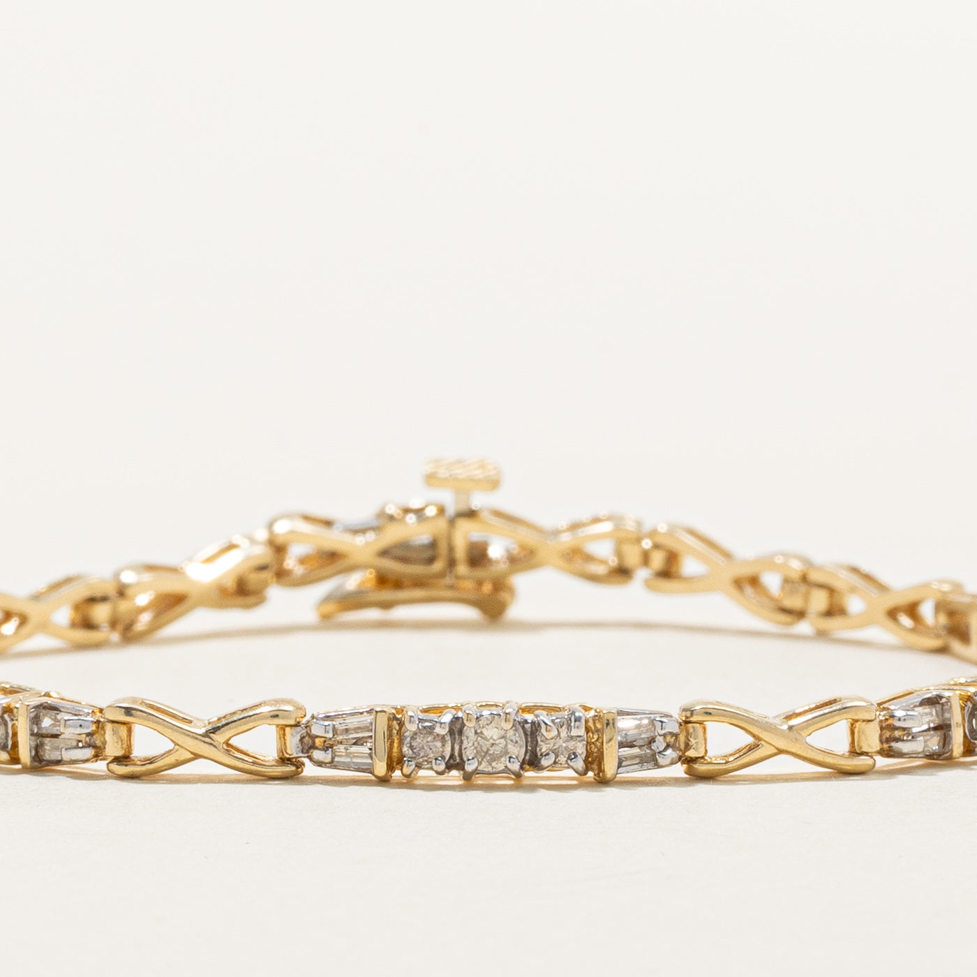 Bracelet tennis géométrique en or 14 carats serti de diamants taille multiple | 1,00 ct au total | 17,8 cm