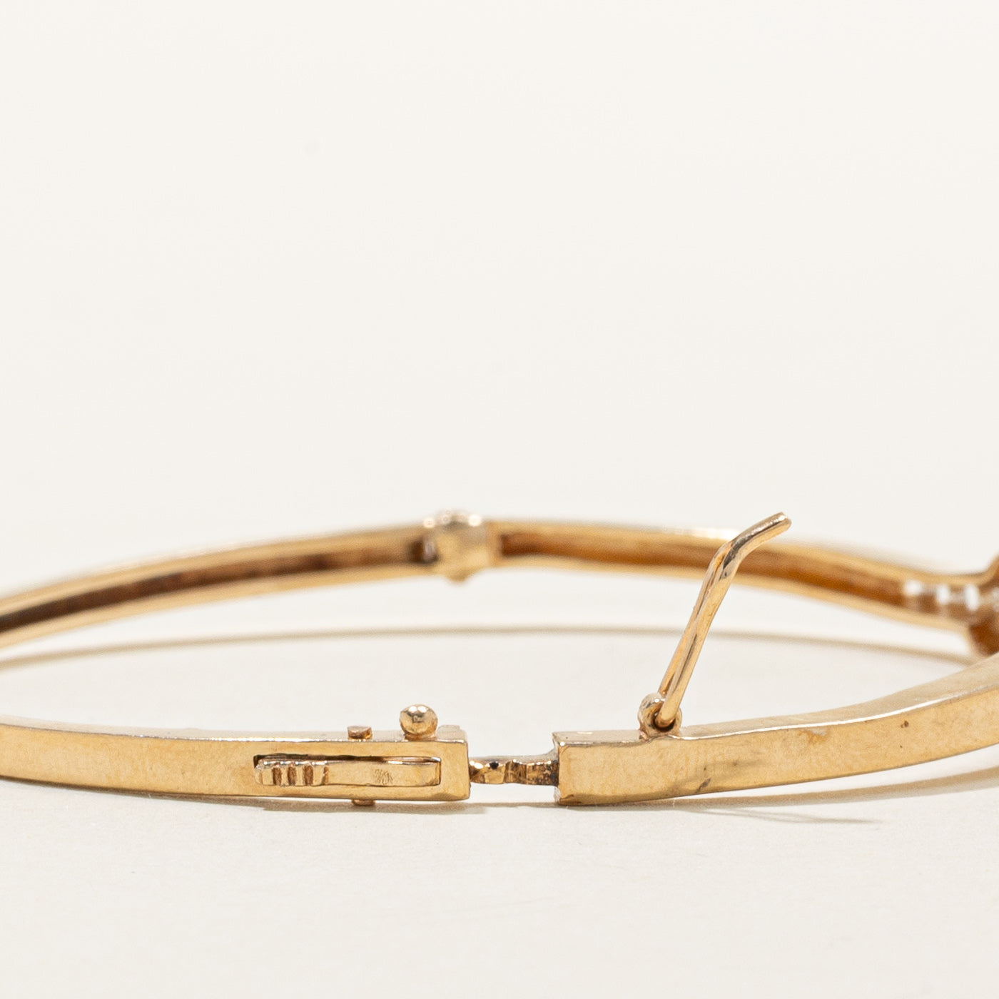 10K Champagne Diamond Woven Crossover Bangle | 0.36ctw | 7.5"