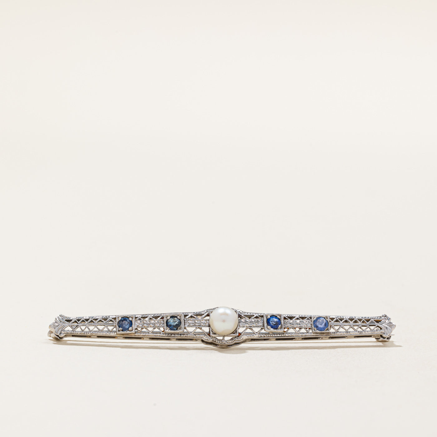 Sapphire & Pearl Brooch | 0.25ctw |