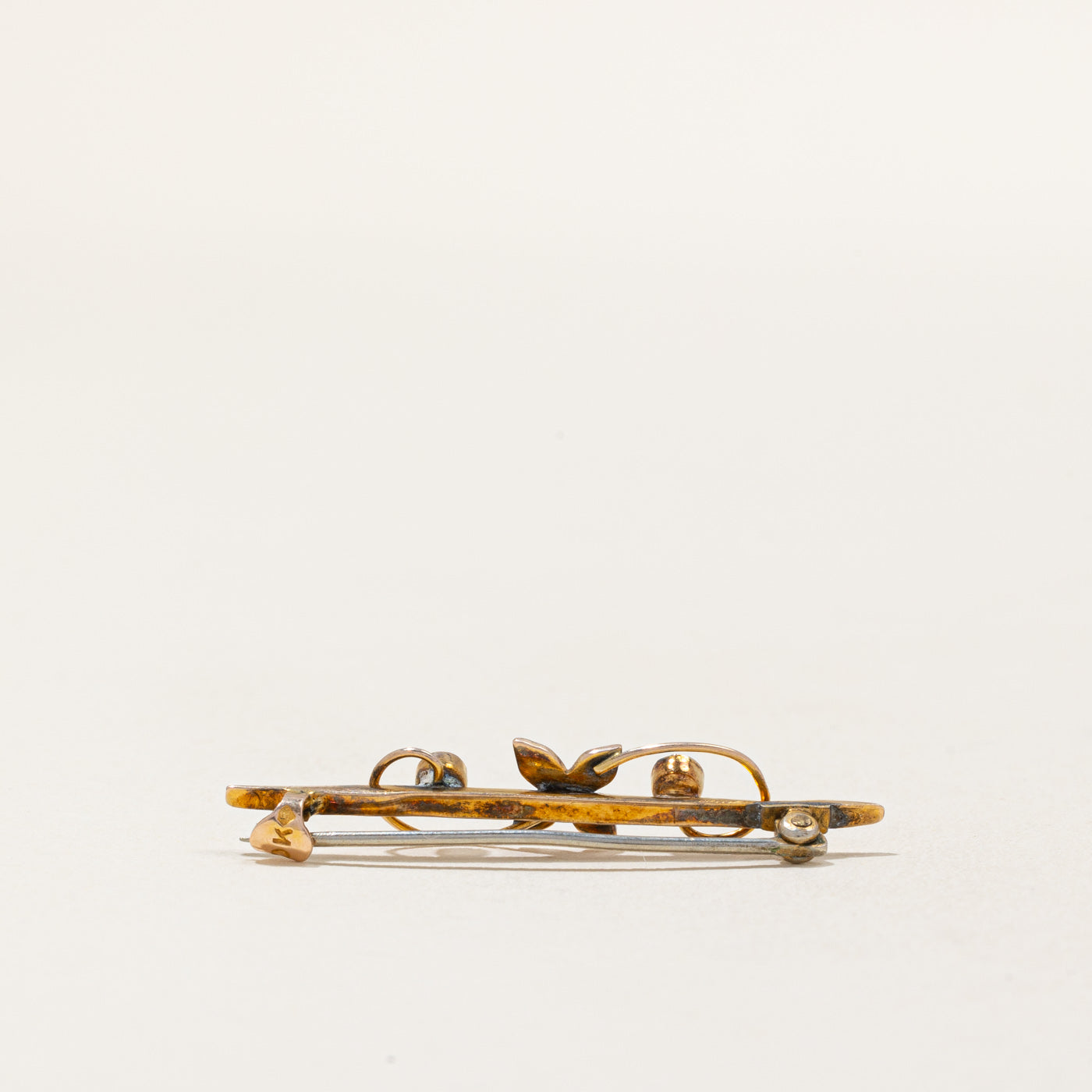 Amethyst & Pearl Flower Brooch | 0.08ctw |