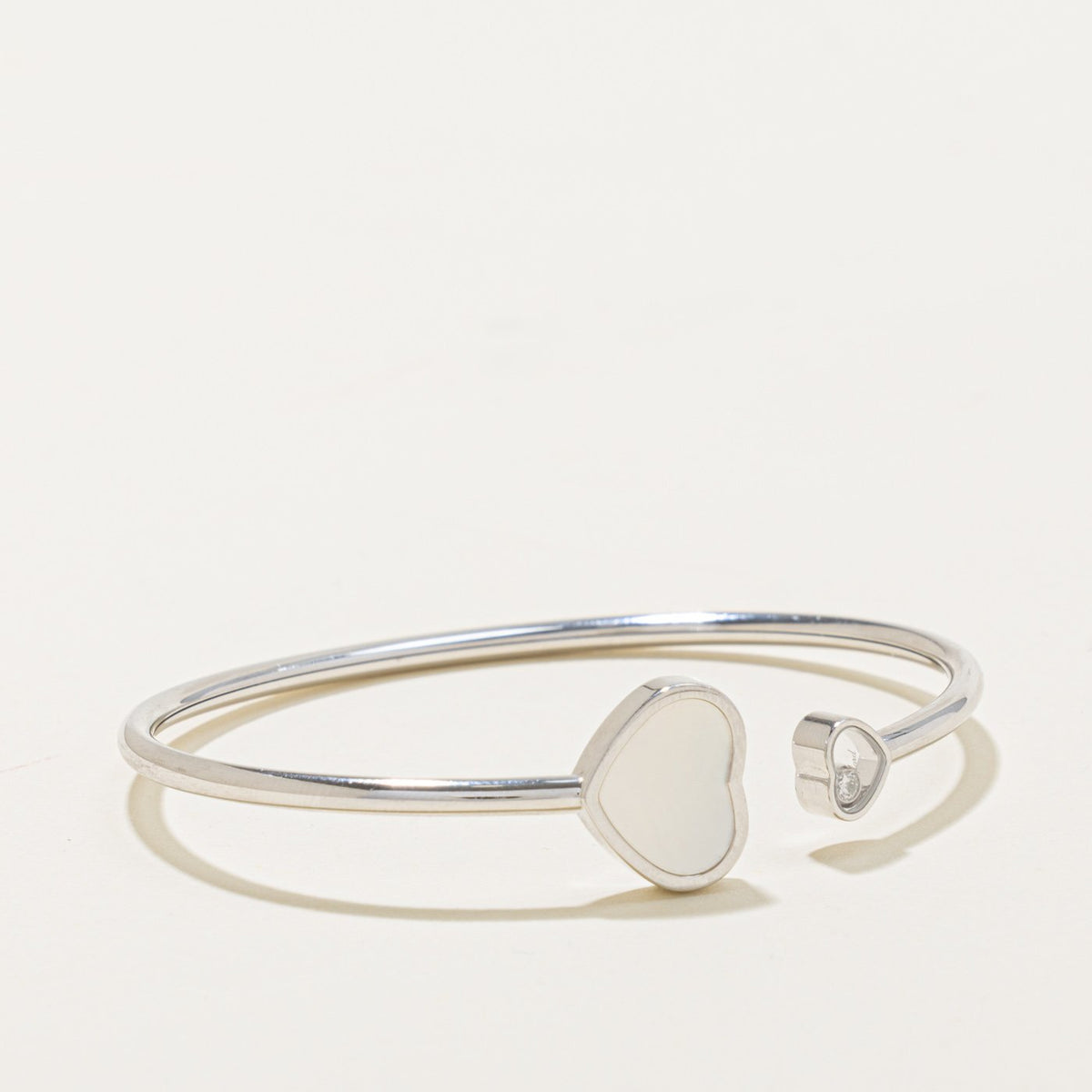 'Chopard' Happy Hearts Bangle, Diamond, Mother-of-Pearl | 1.00ct, 0.05ct | 6"