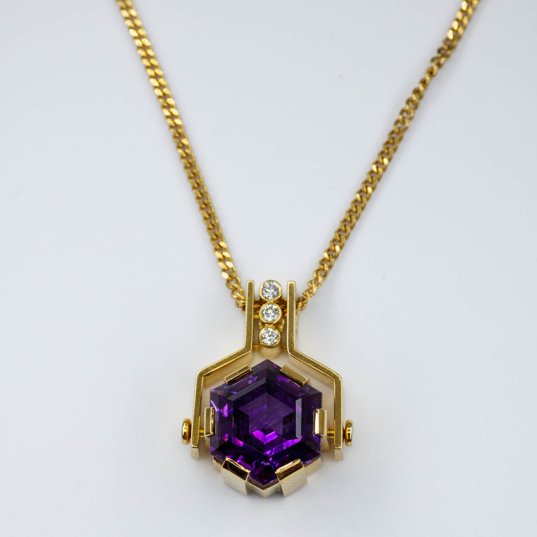 'Cavelti' 18k Gold Amethyst and Diamond Necklace | 8.00ct | 0.09ct | 20" - 100 Ways
