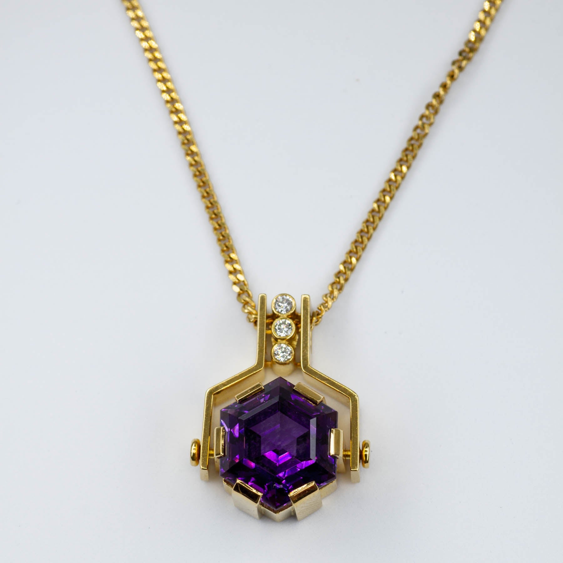 'Cavelti' 18k Gold Amethyst and Diamond Necklace | 8.00ct | 0.09ct | 20